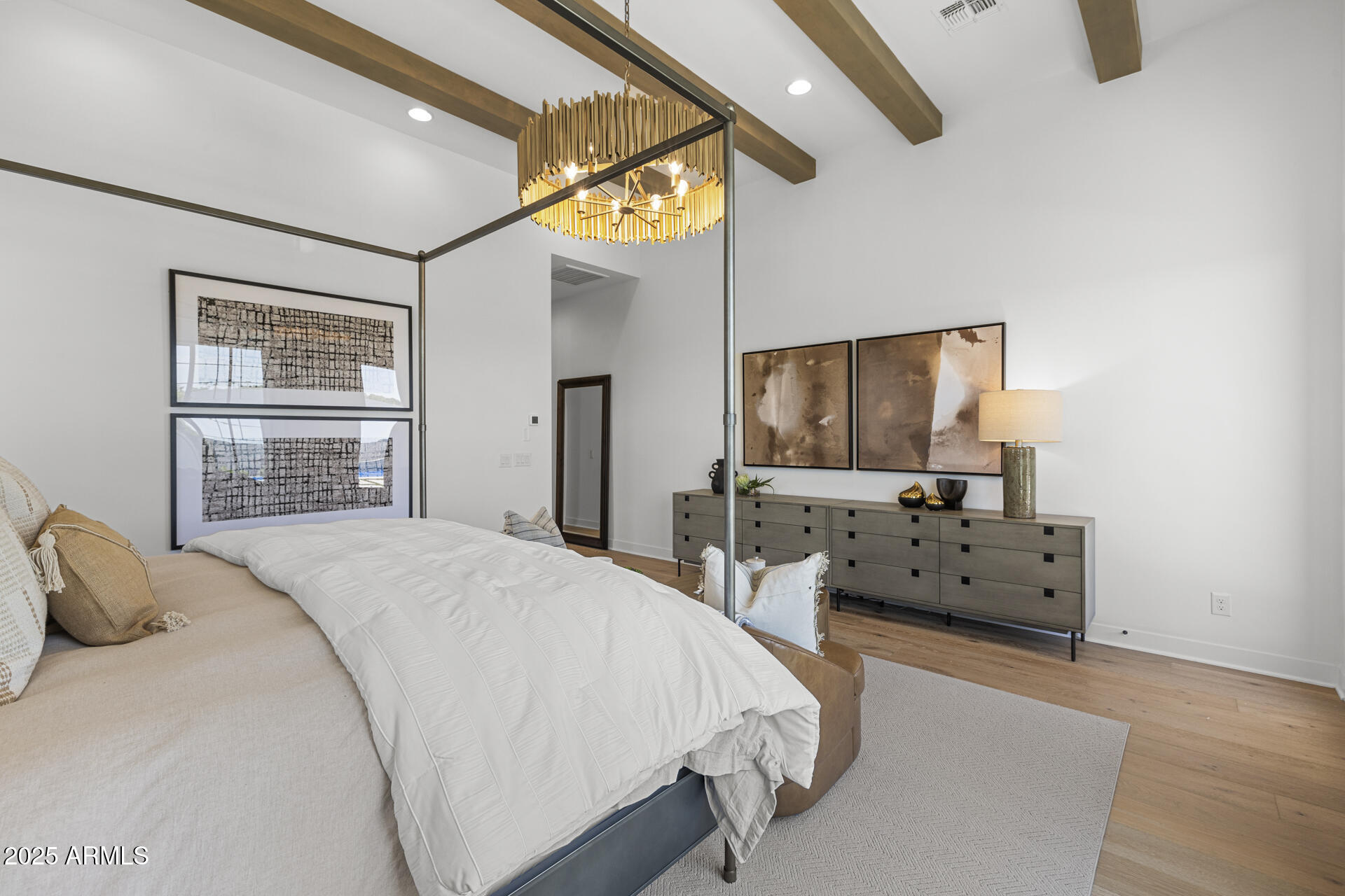 2153 E CHERRYWOOD Place