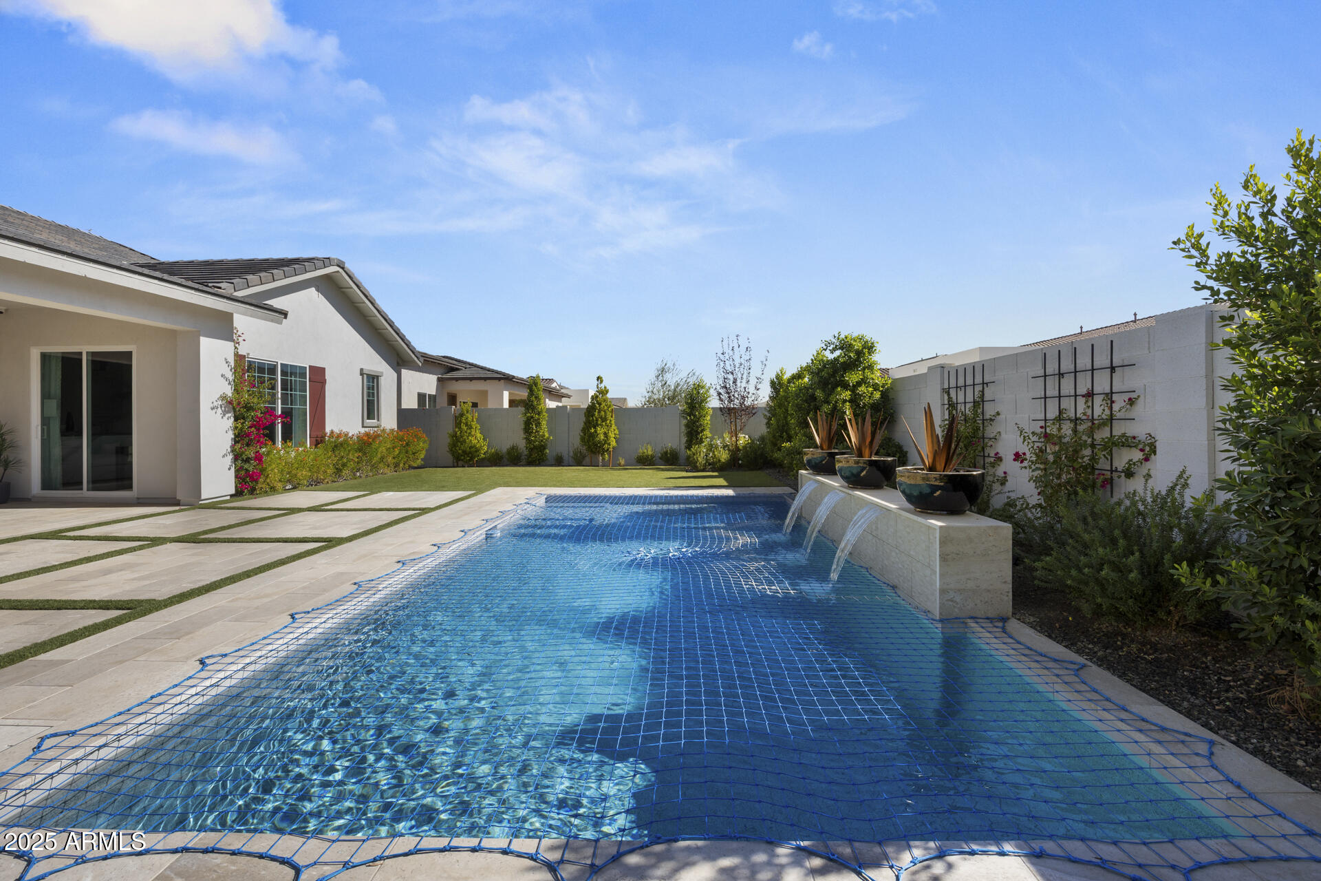 2153 E CHERRYWOOD Place