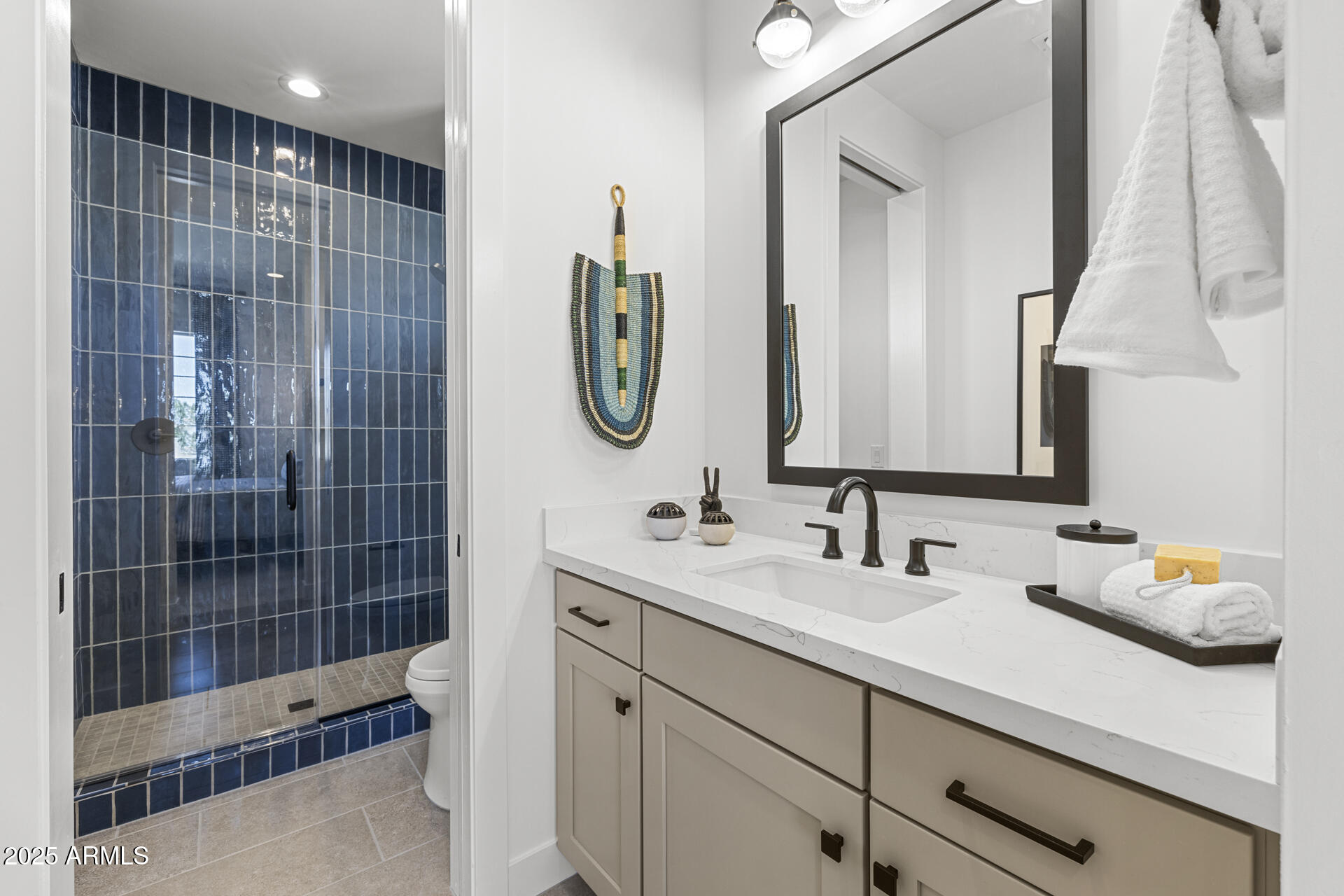 2153 E CHERRYWOOD Place