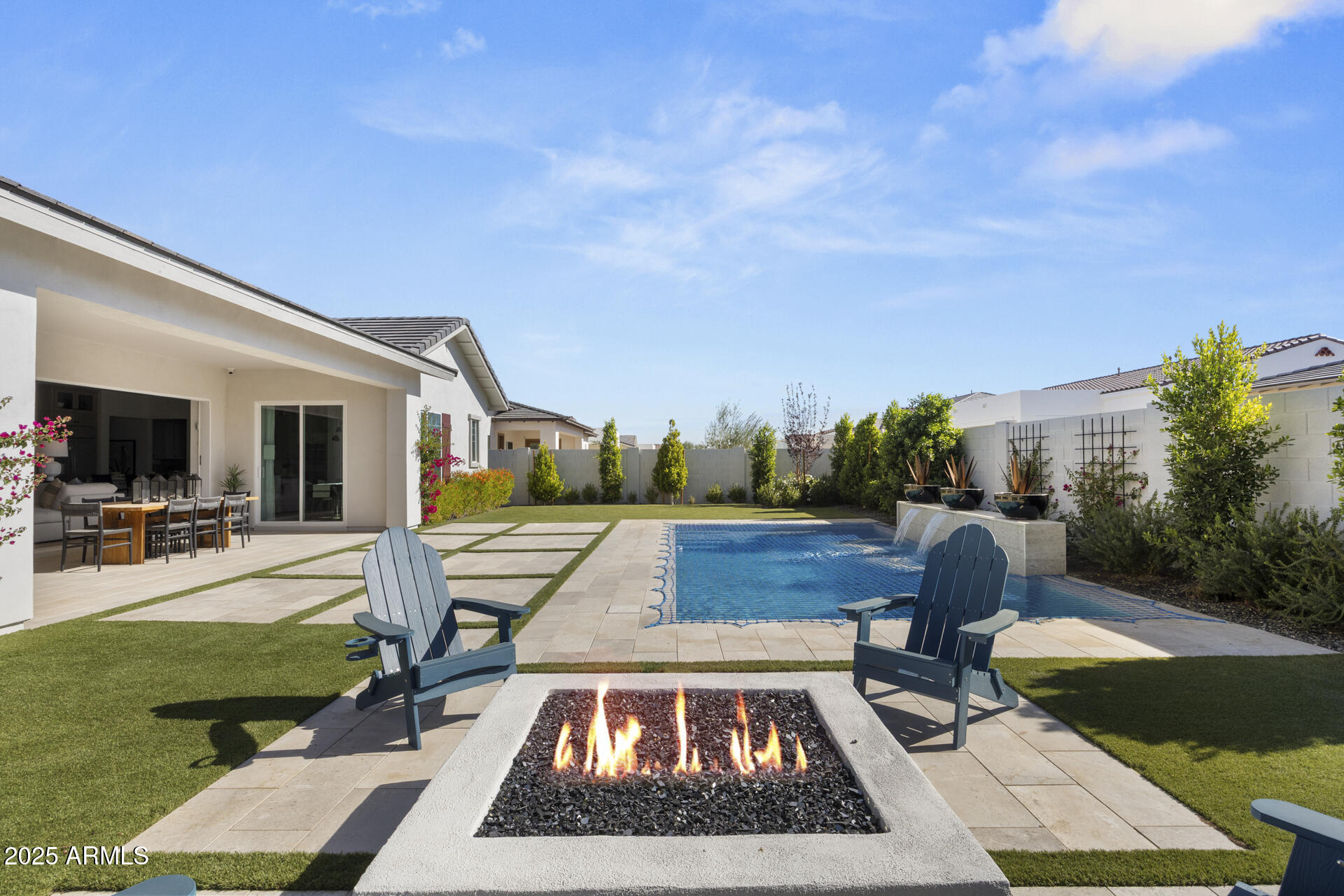 2153 E CHERRYWOOD Place