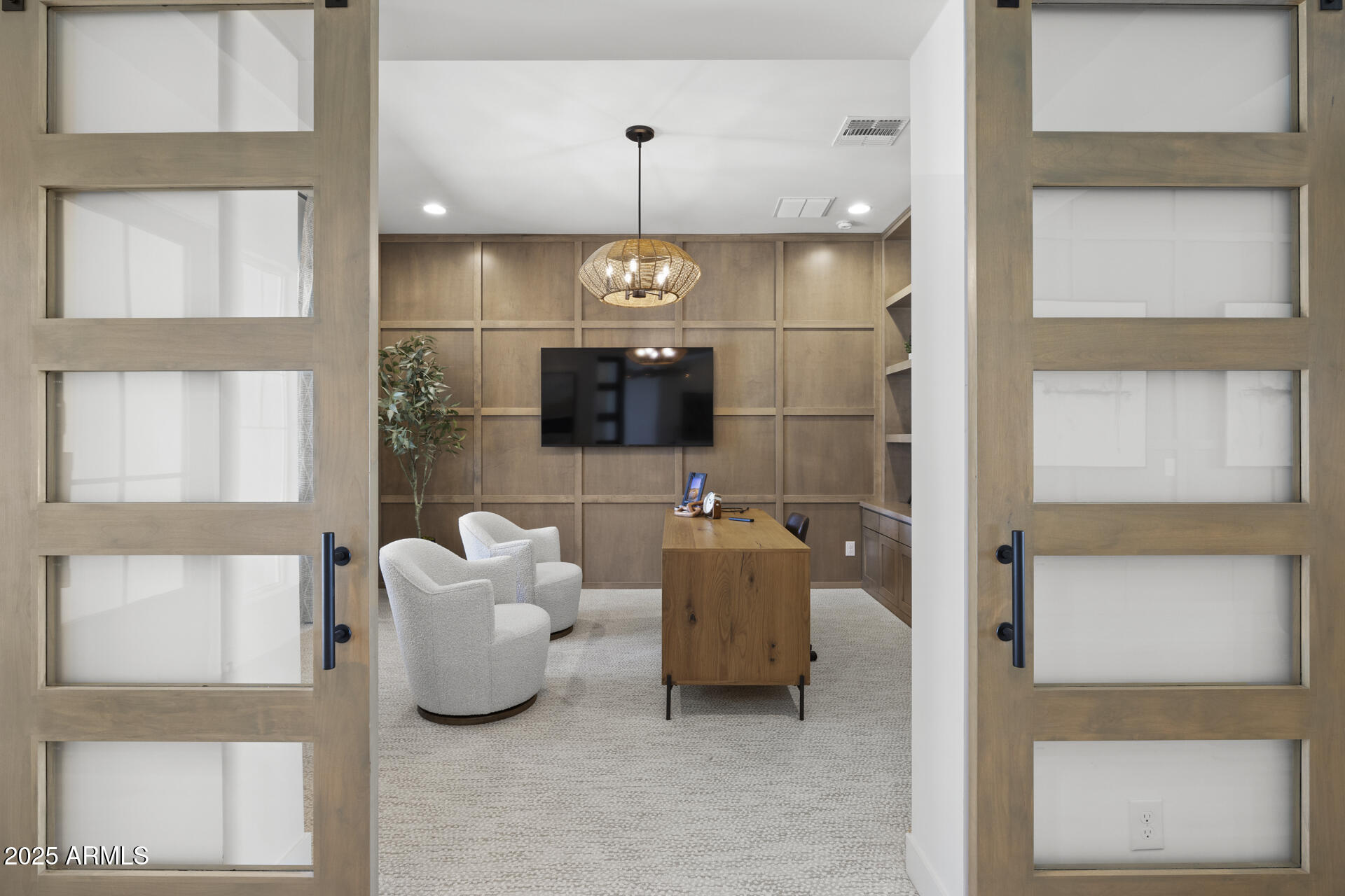 2153 E CHERRYWOOD Place