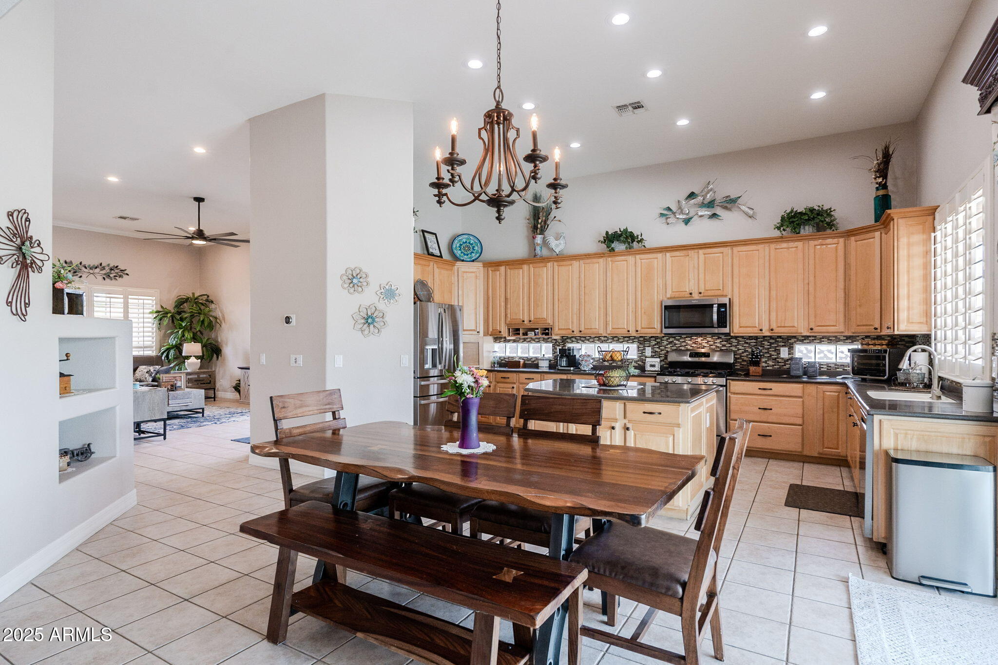 3053 S CANFIELD