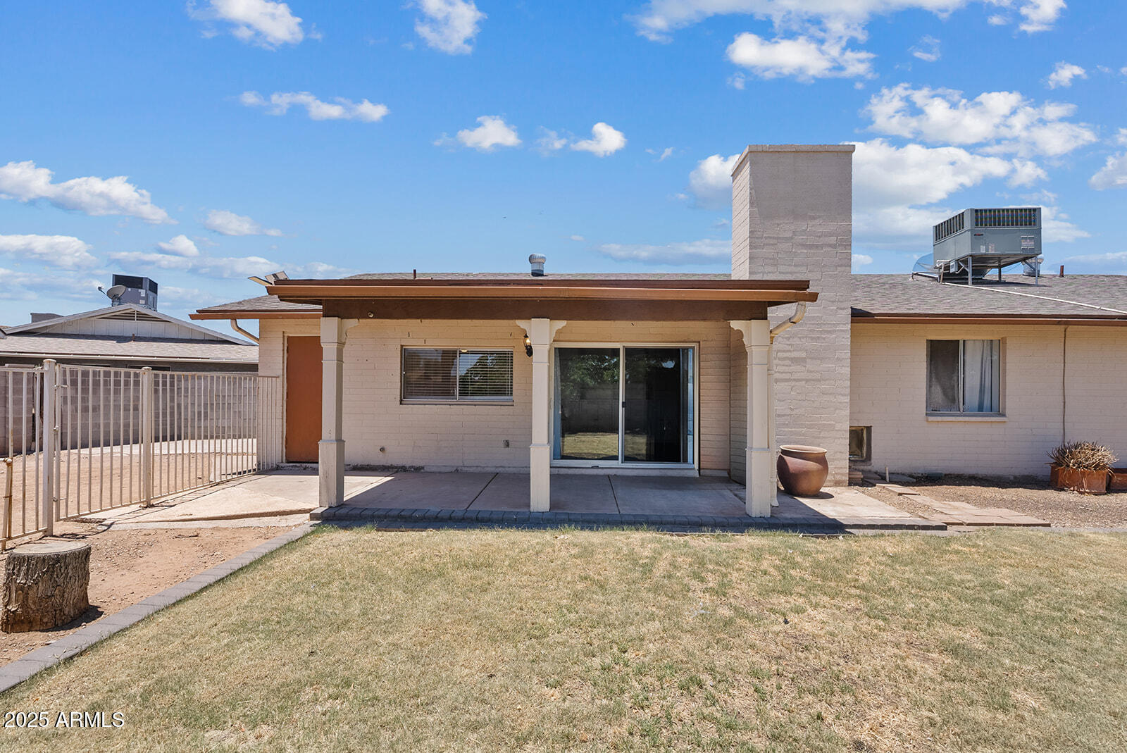 1160 E HAMPTON Circle