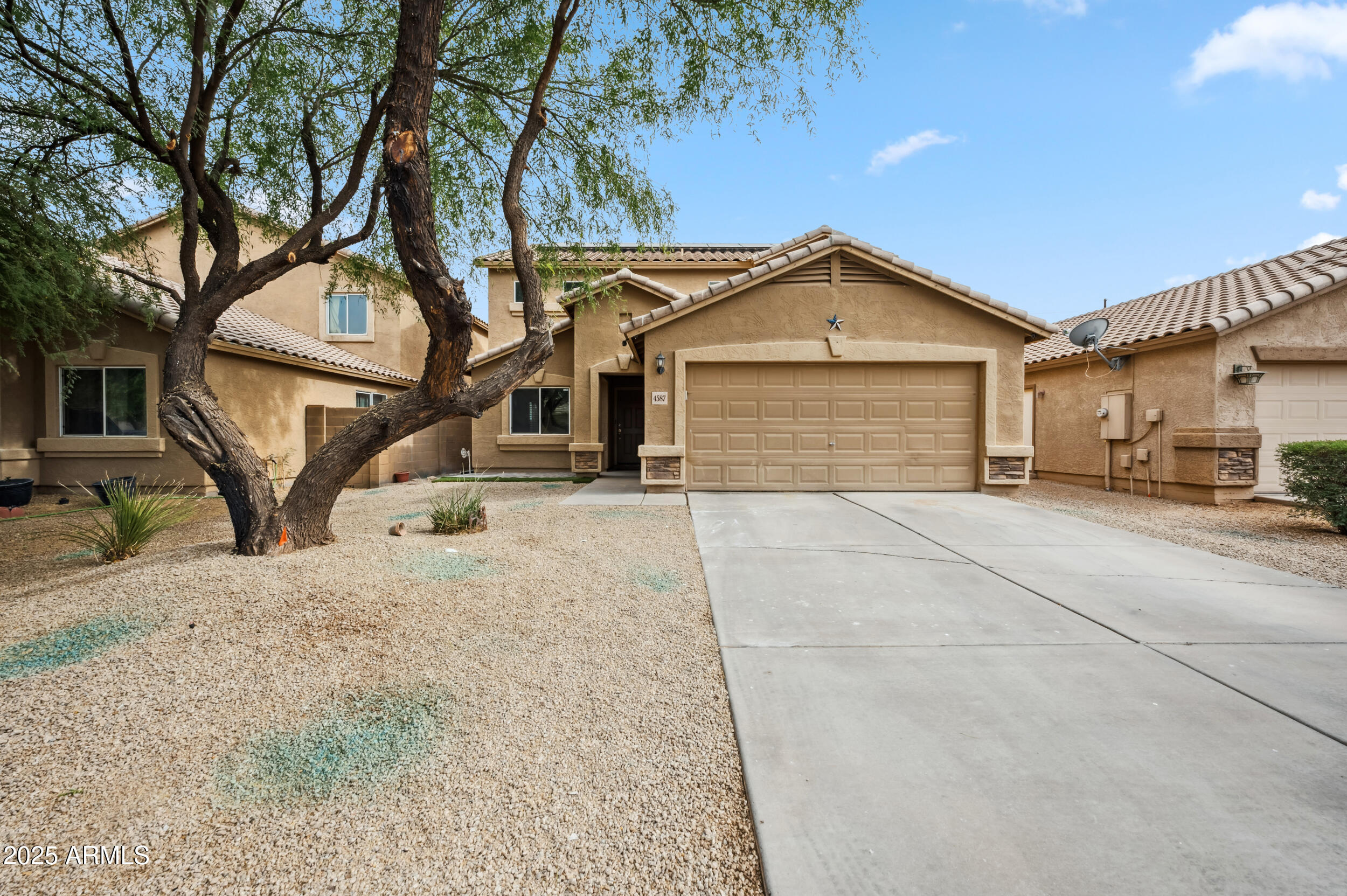 4587 E SILVERBELL Road