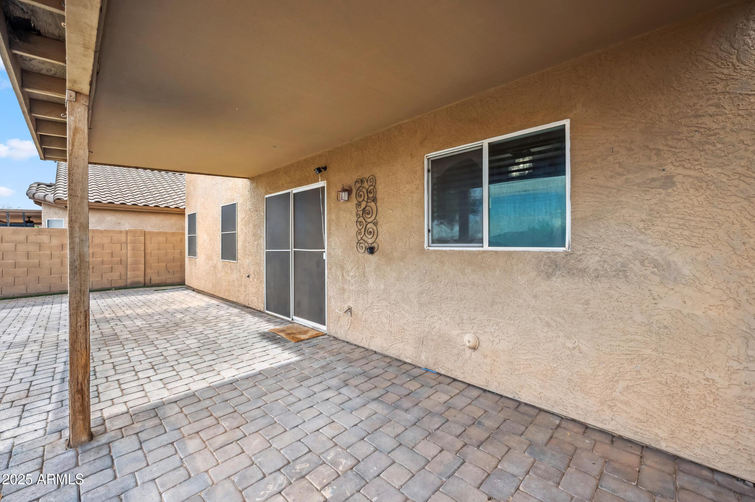 4587 E SILVERBELL Road