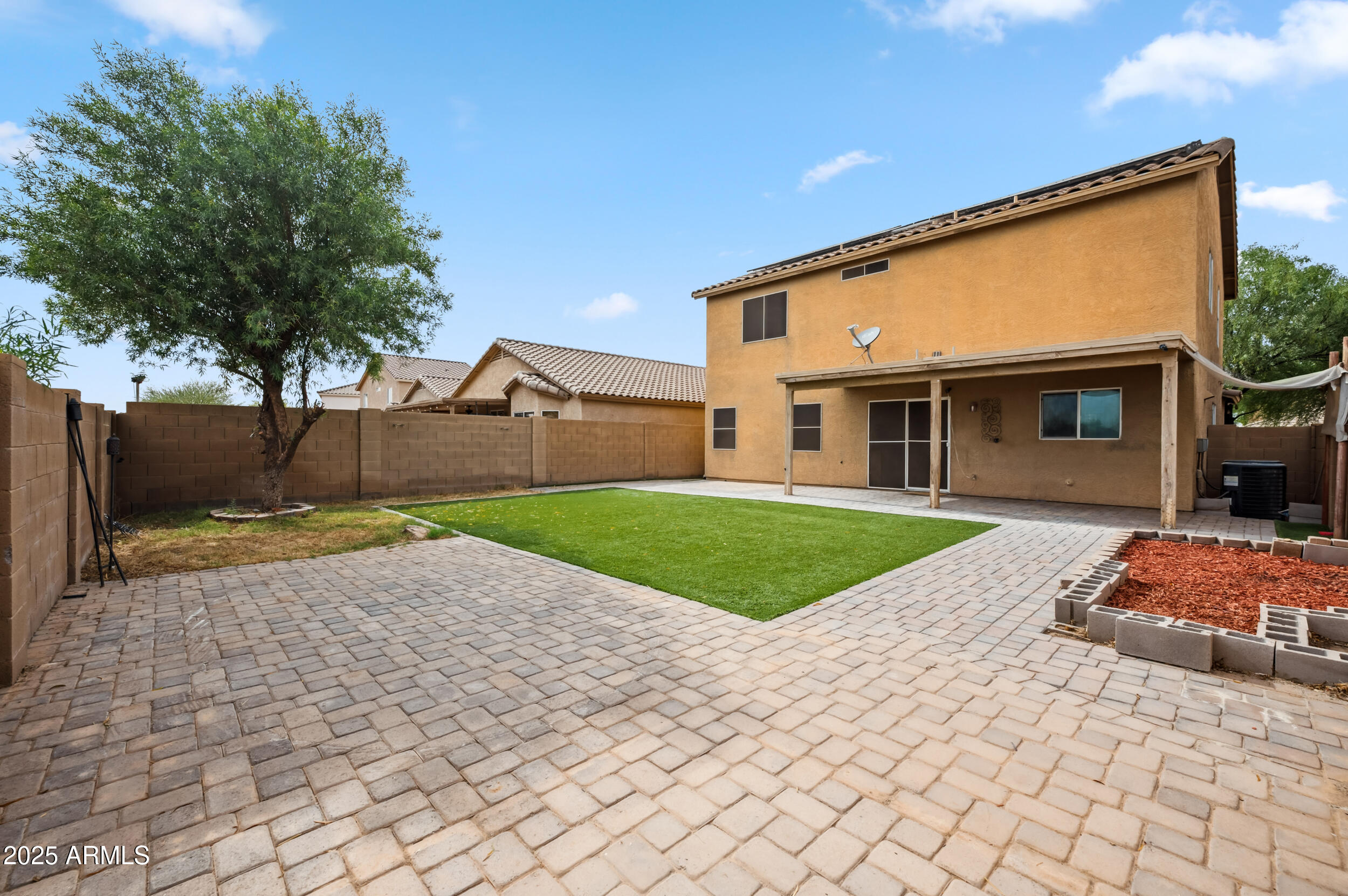 4587 E SILVERBELL Road