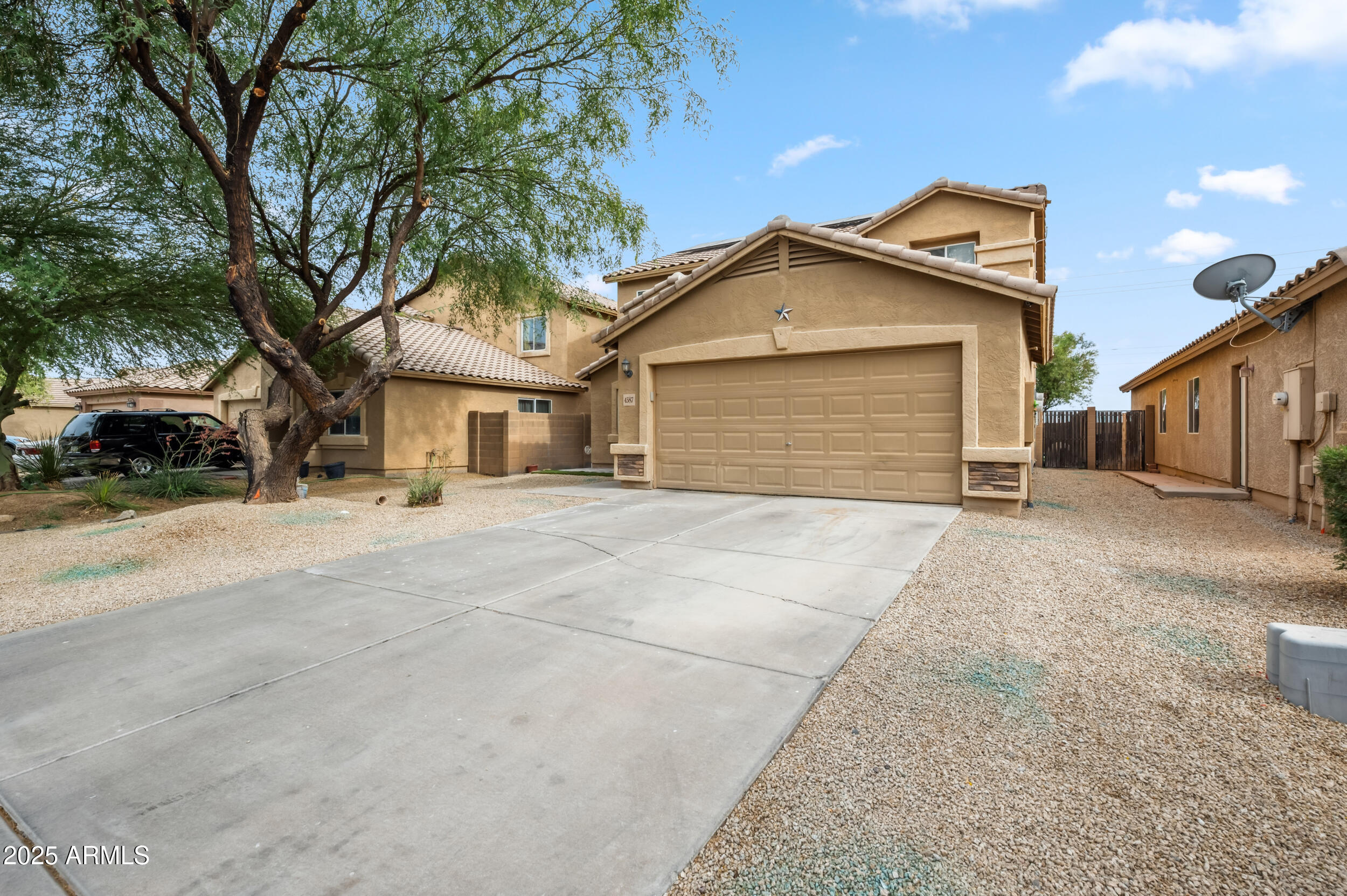 4587 E SILVERBELL Road