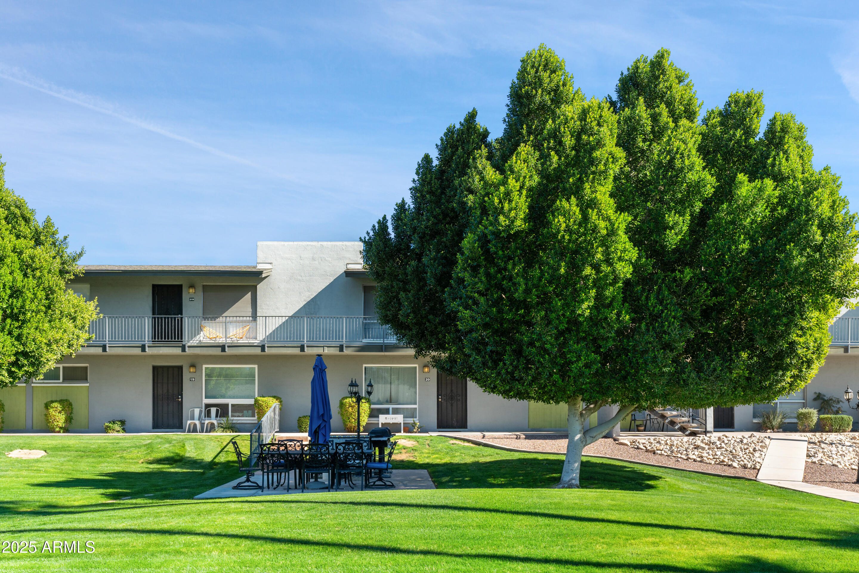 7141 N 16TH Street, 209