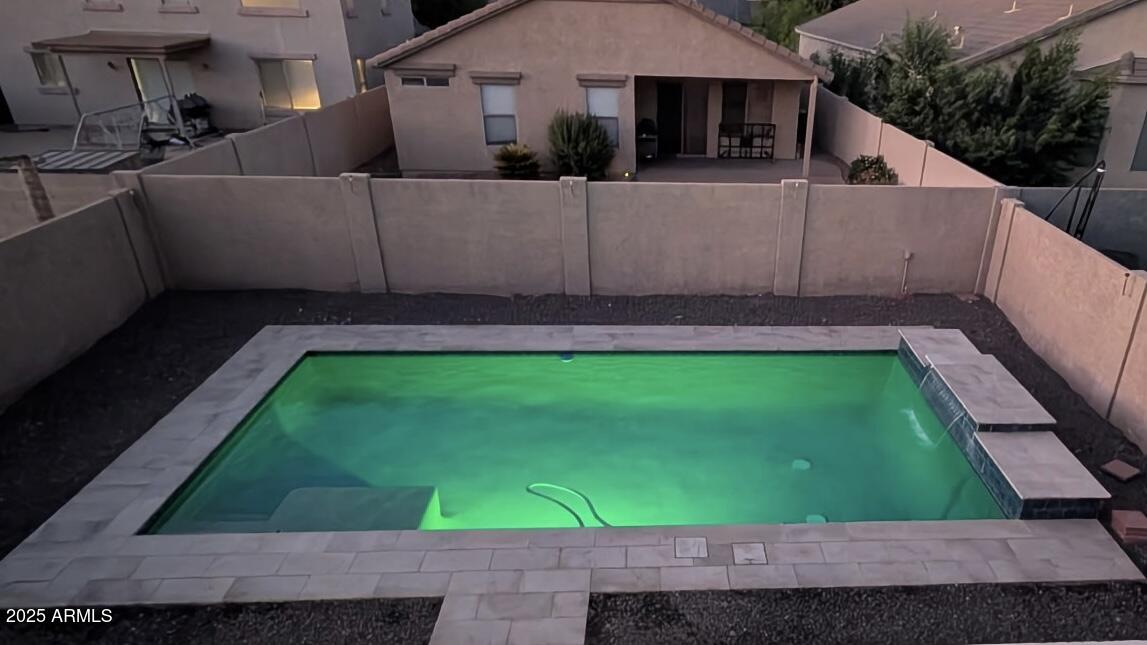 396 E MADDISON Street