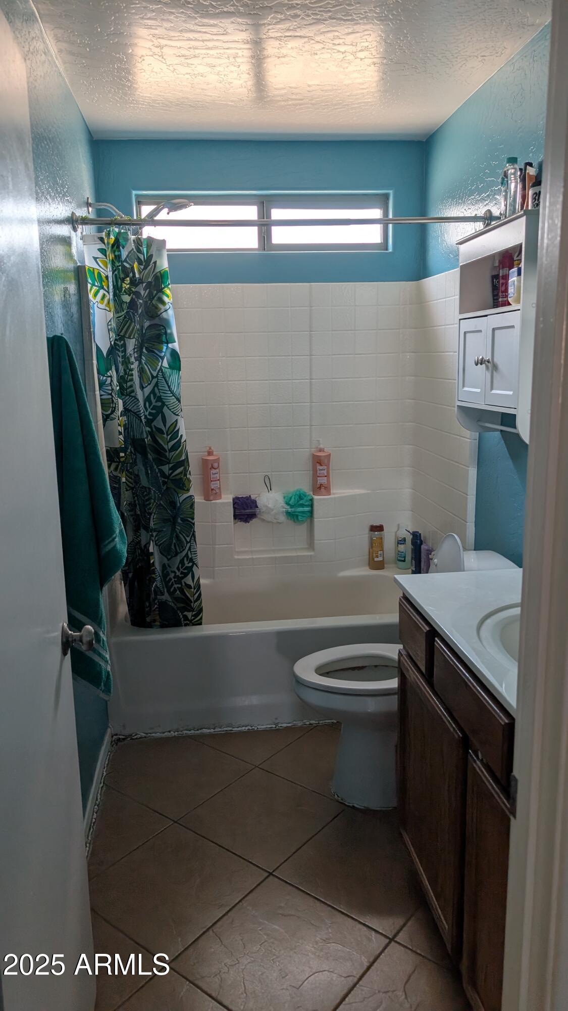 396 E MADDISON Street