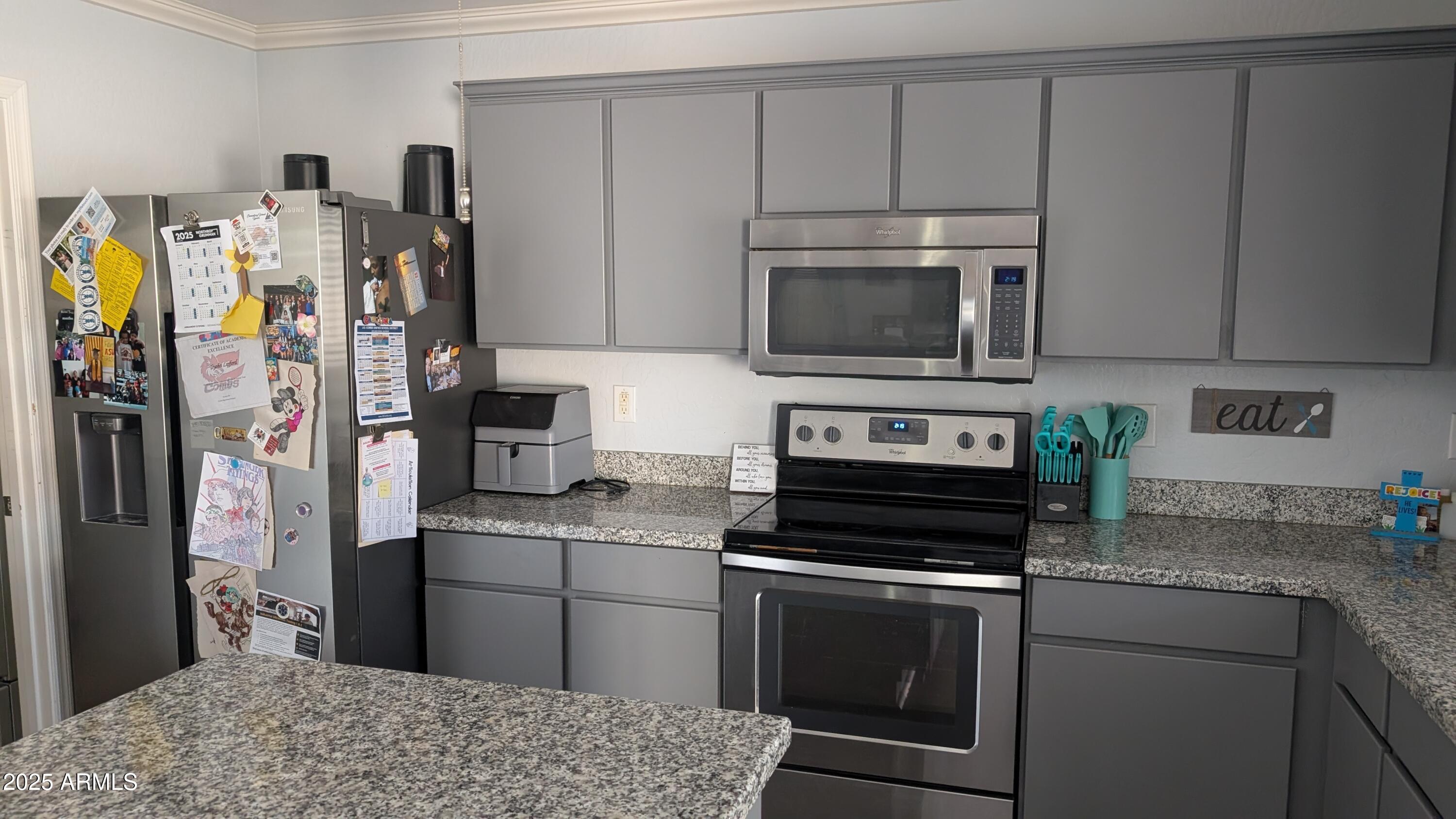 396 E MADDISON Street