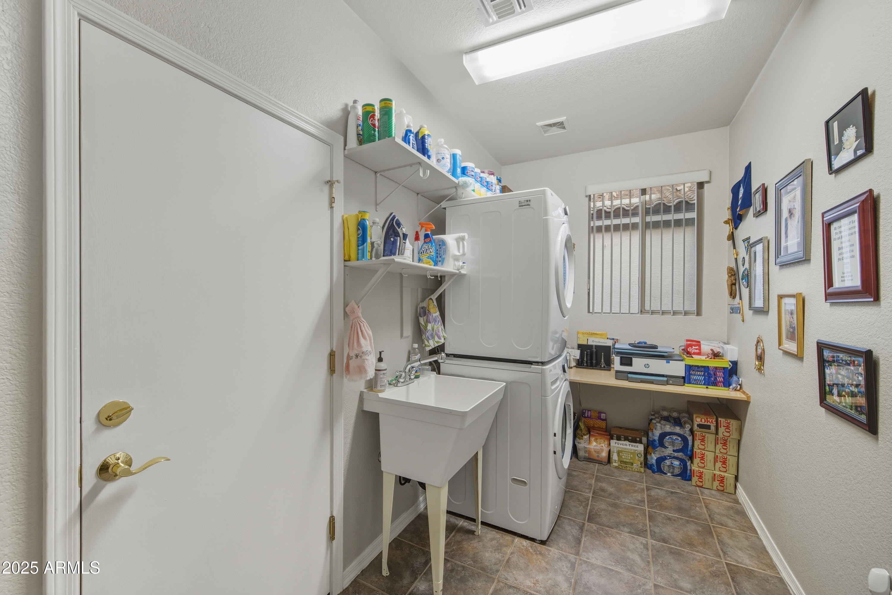 4701 E NIGHTINGALE Lane