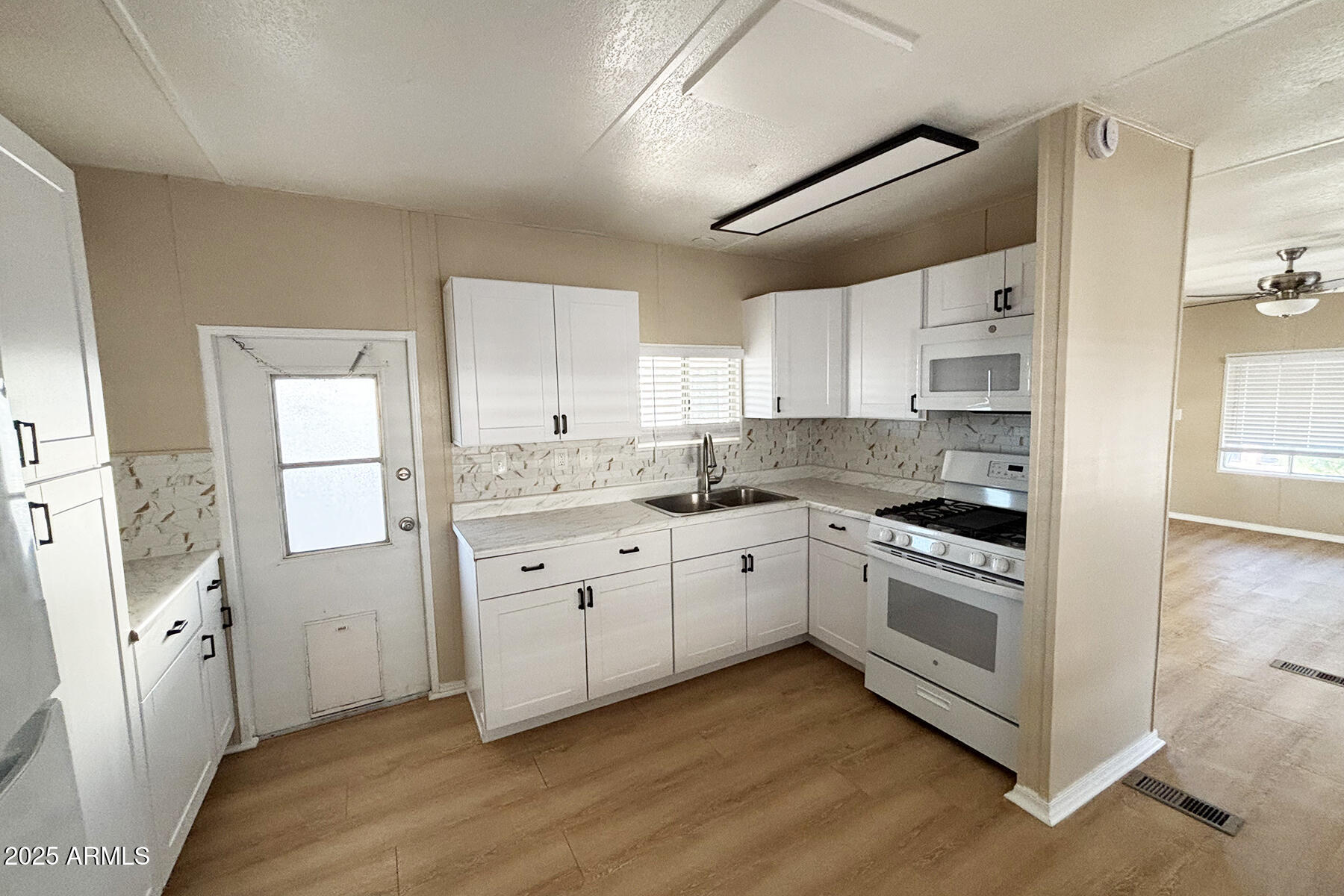 10122 E ILLINI Street 7