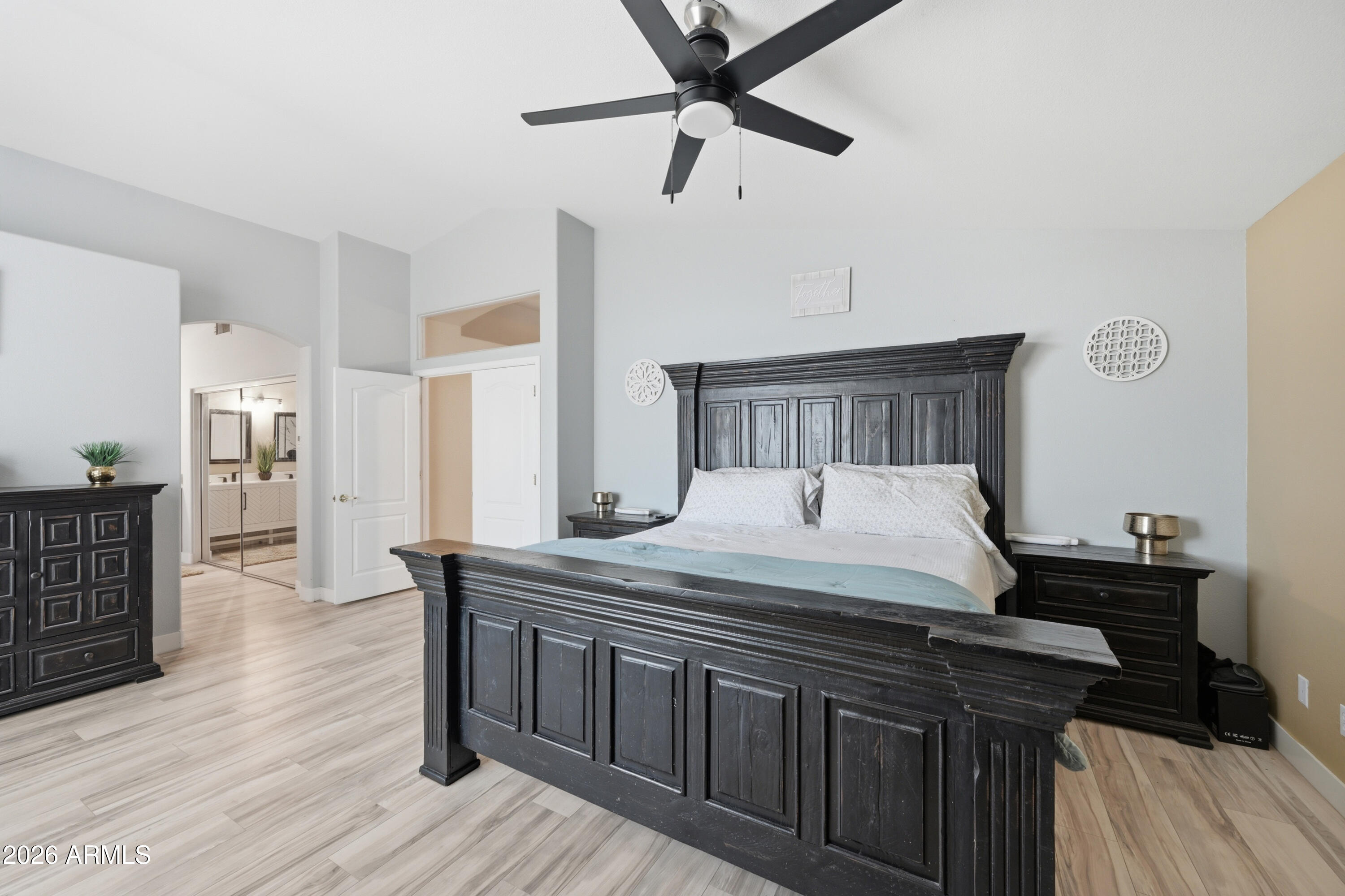 7231 E FAIRVIEW Avenue