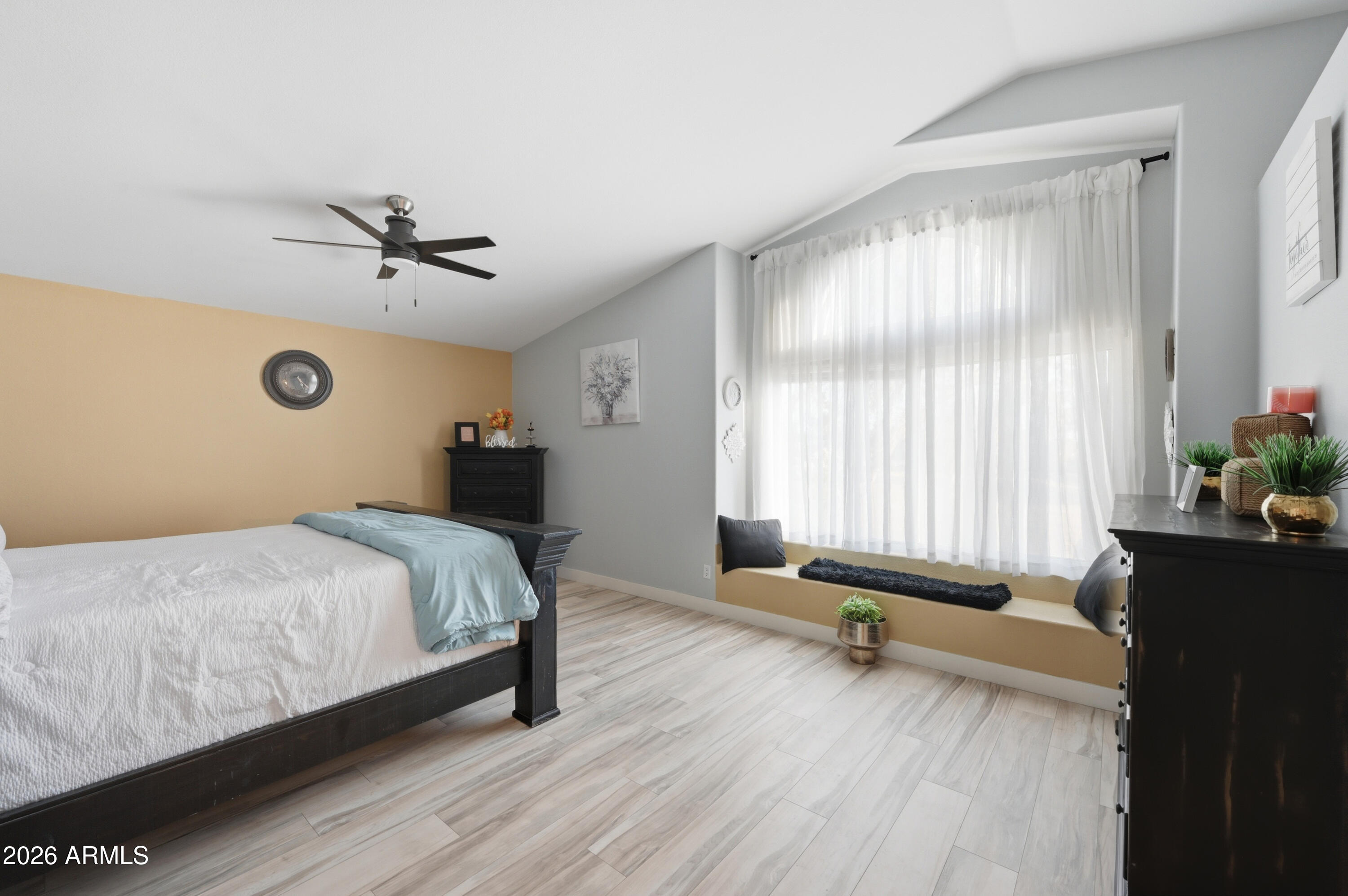 7231 E FAIRVIEW Avenue