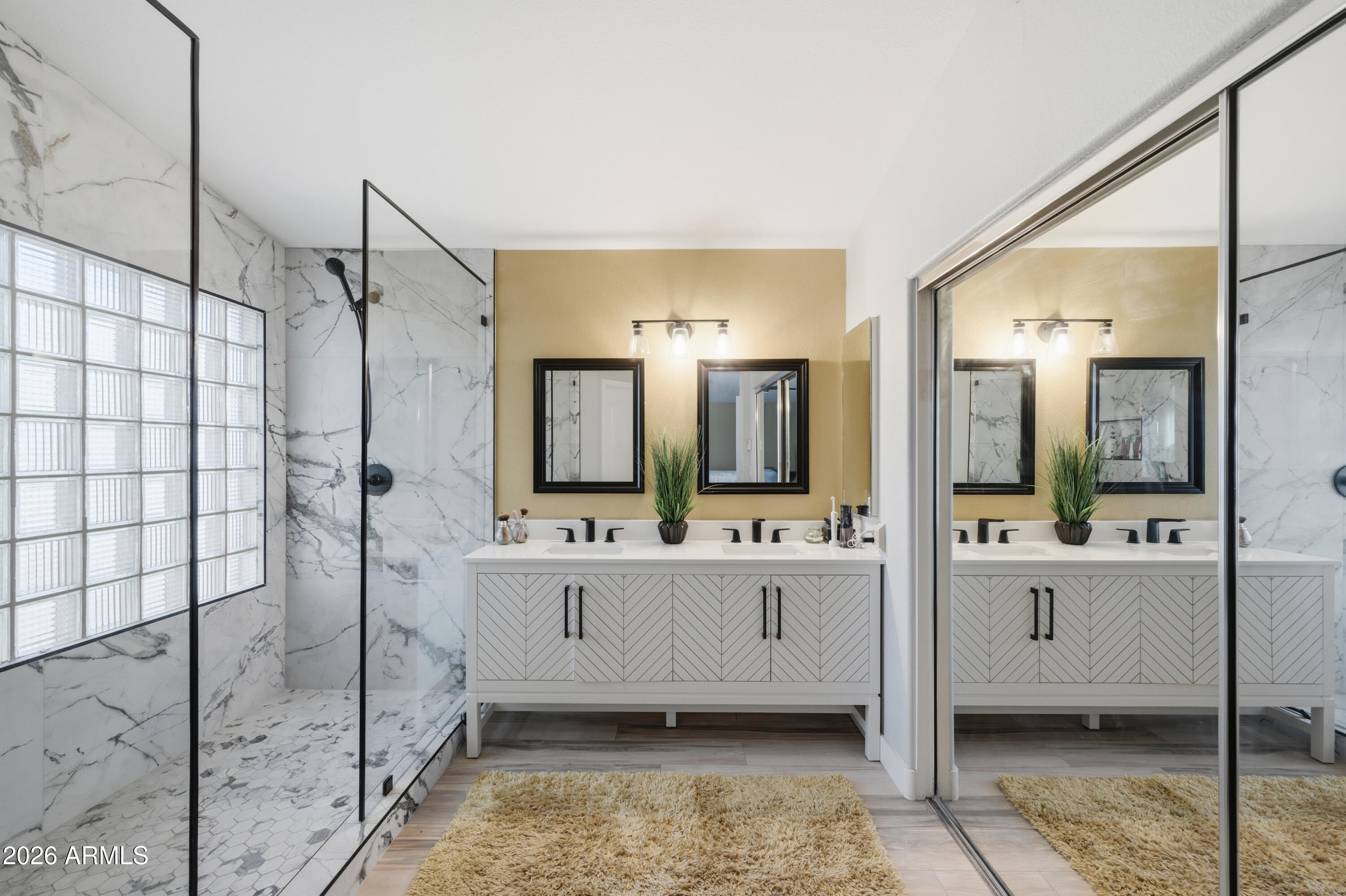 7231 E FAIRVIEW Avenue