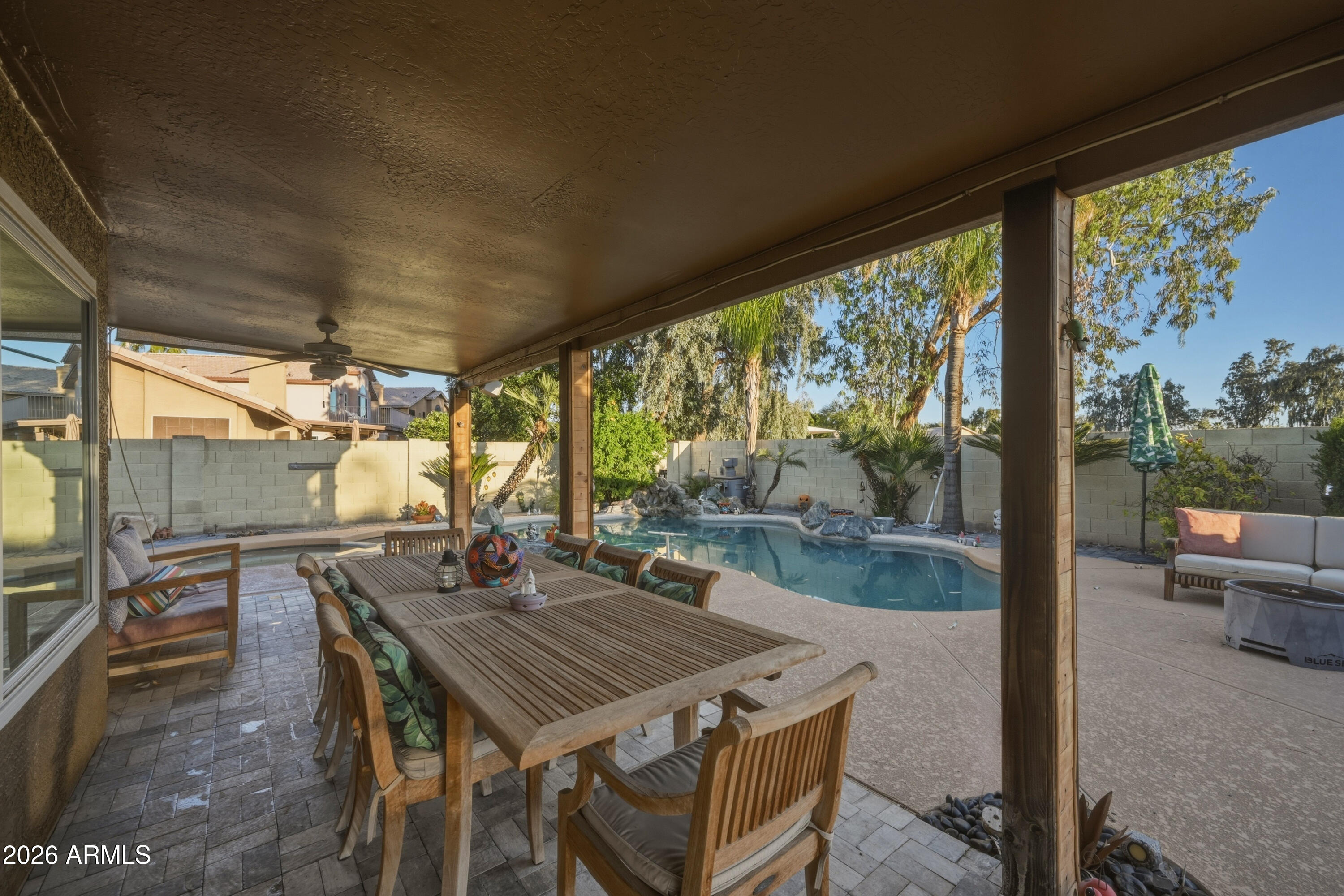 7231 E FAIRVIEW Avenue