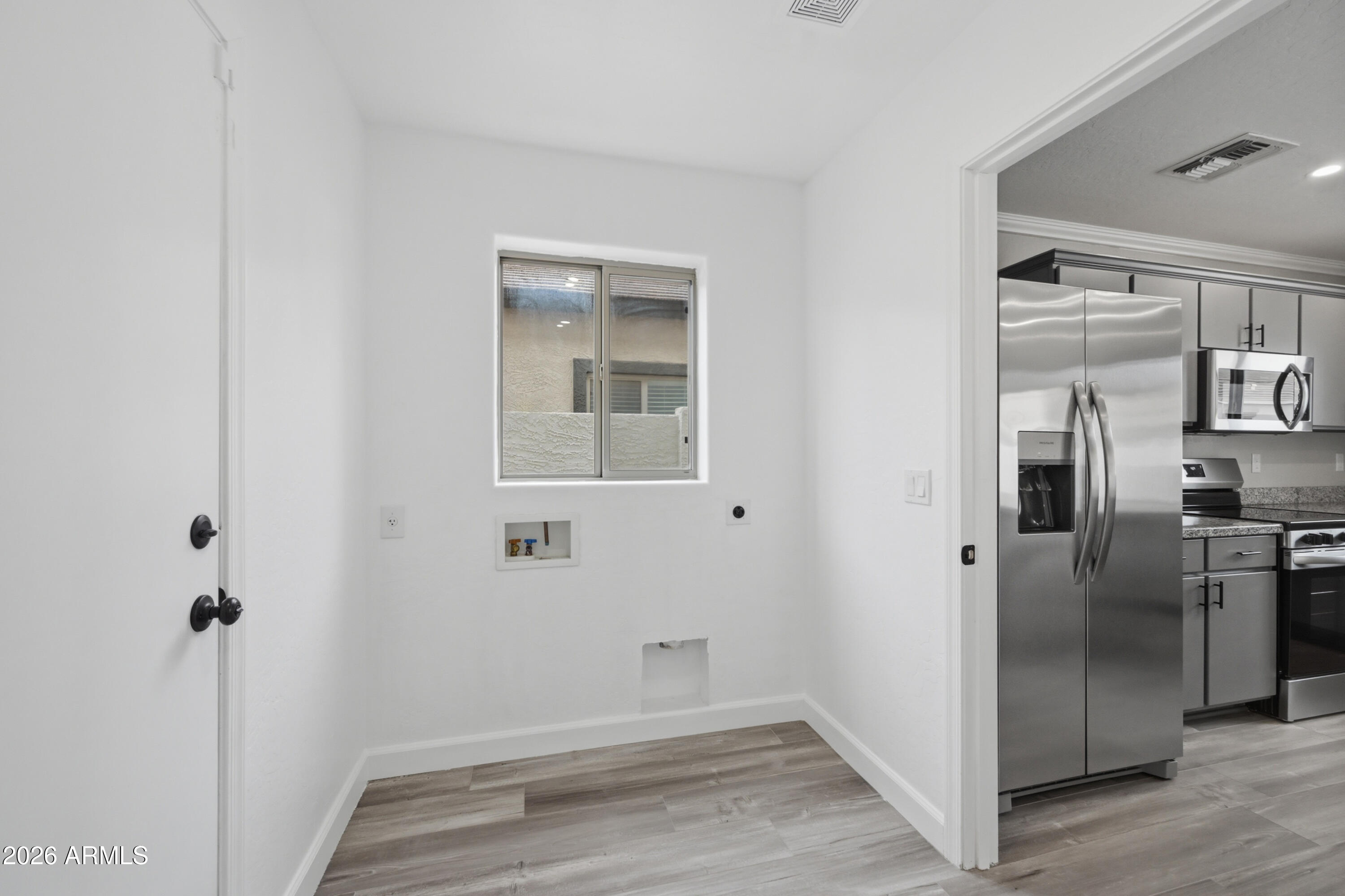 396 E MADDISON Street