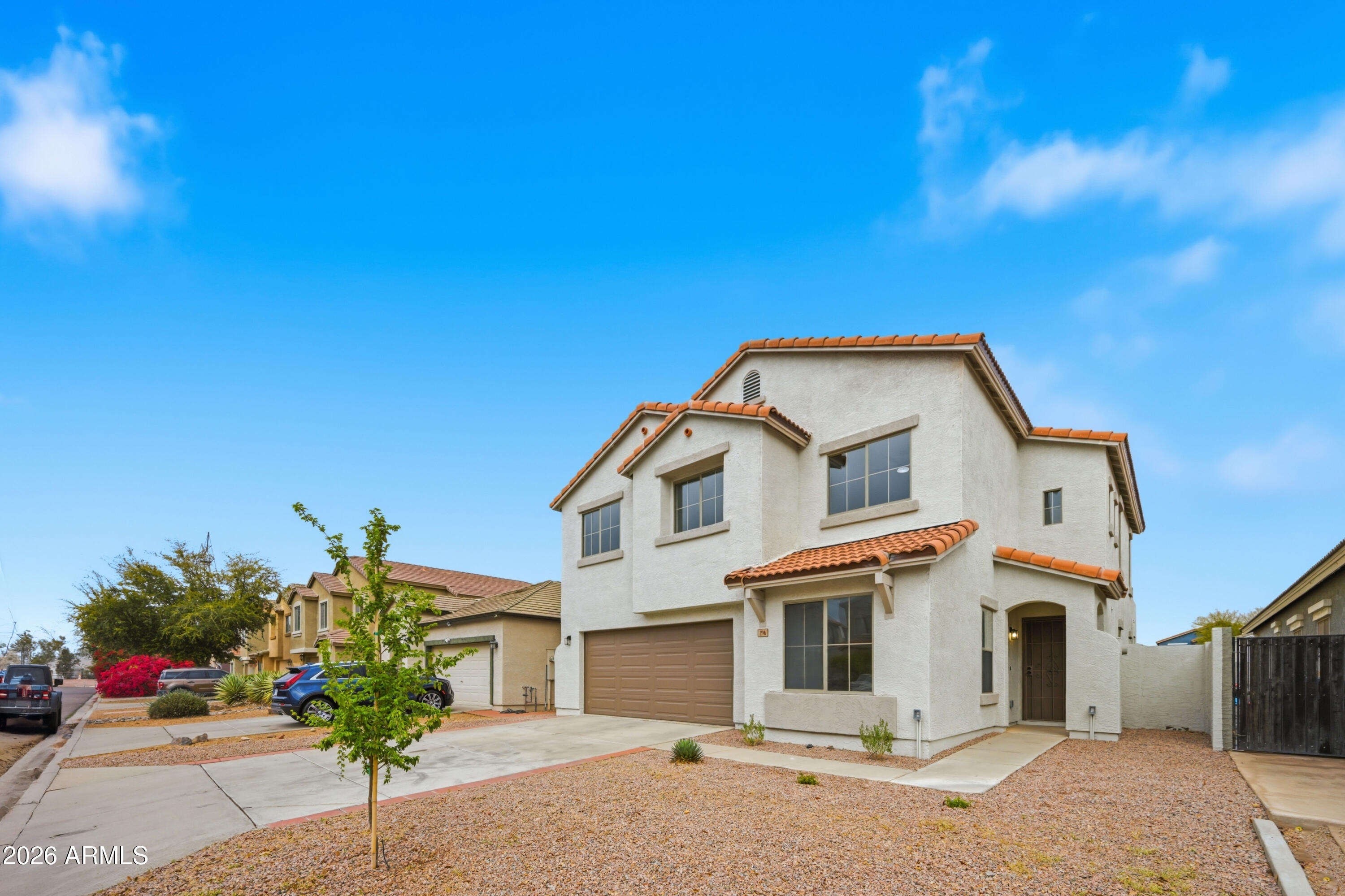 396 E MADDISON Street