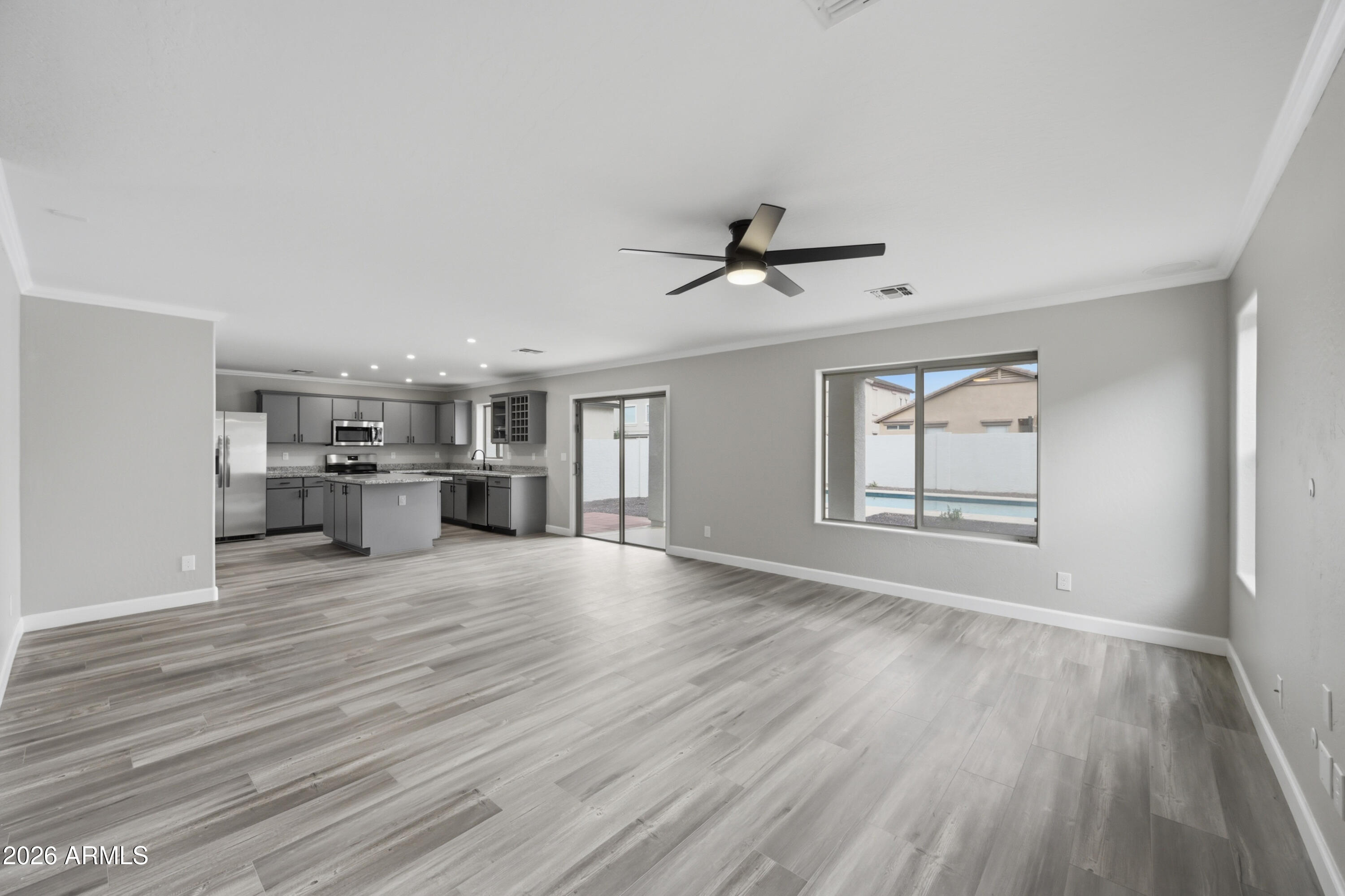 396 E MADDISON Street