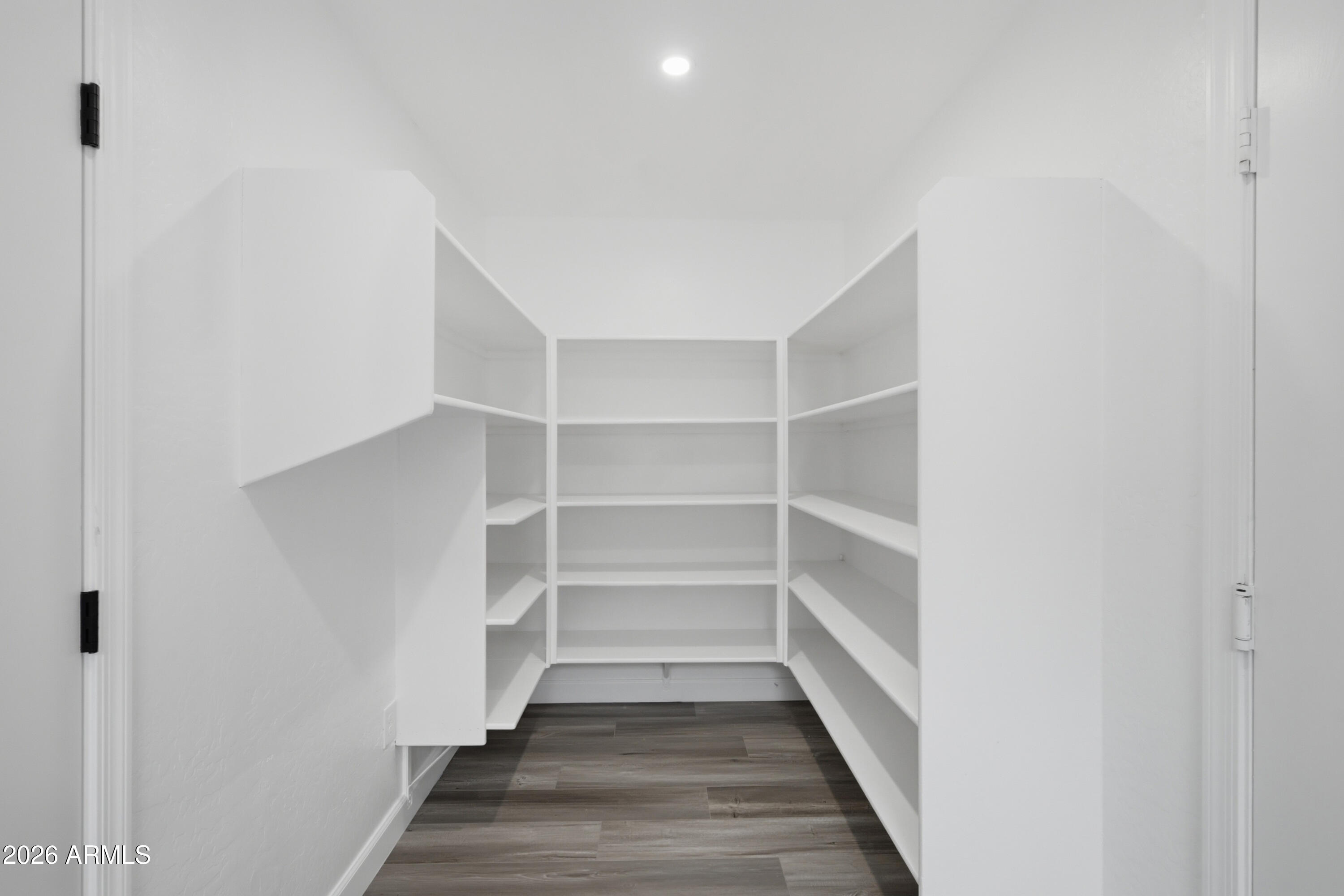 396 E MADDISON Street