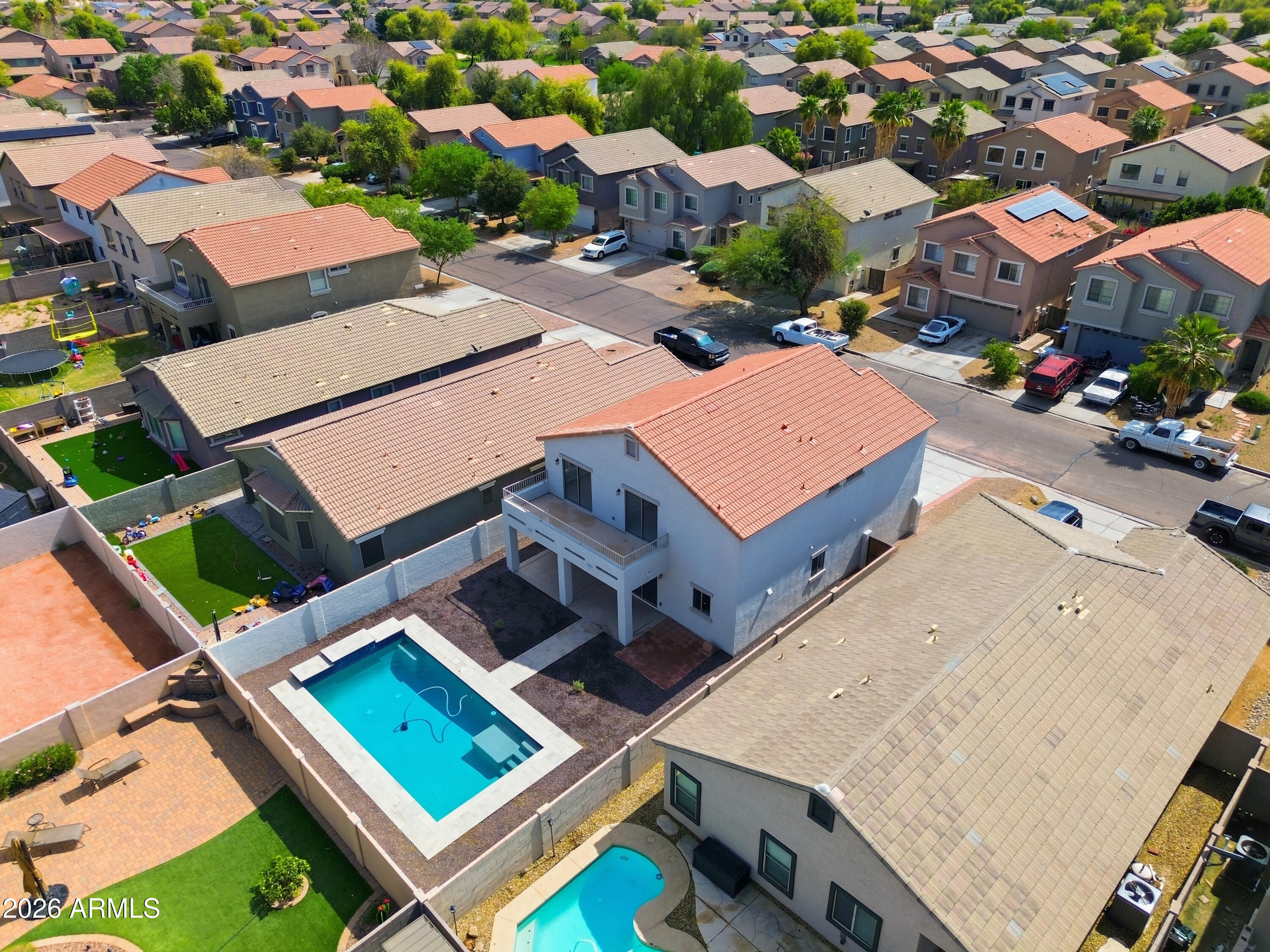 396 E MADDISON Street