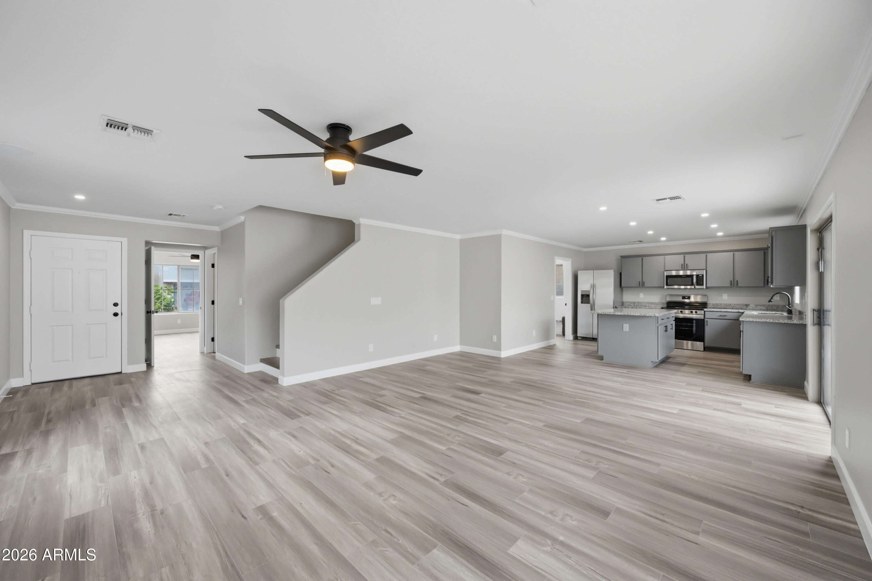 396 E MADDISON Street