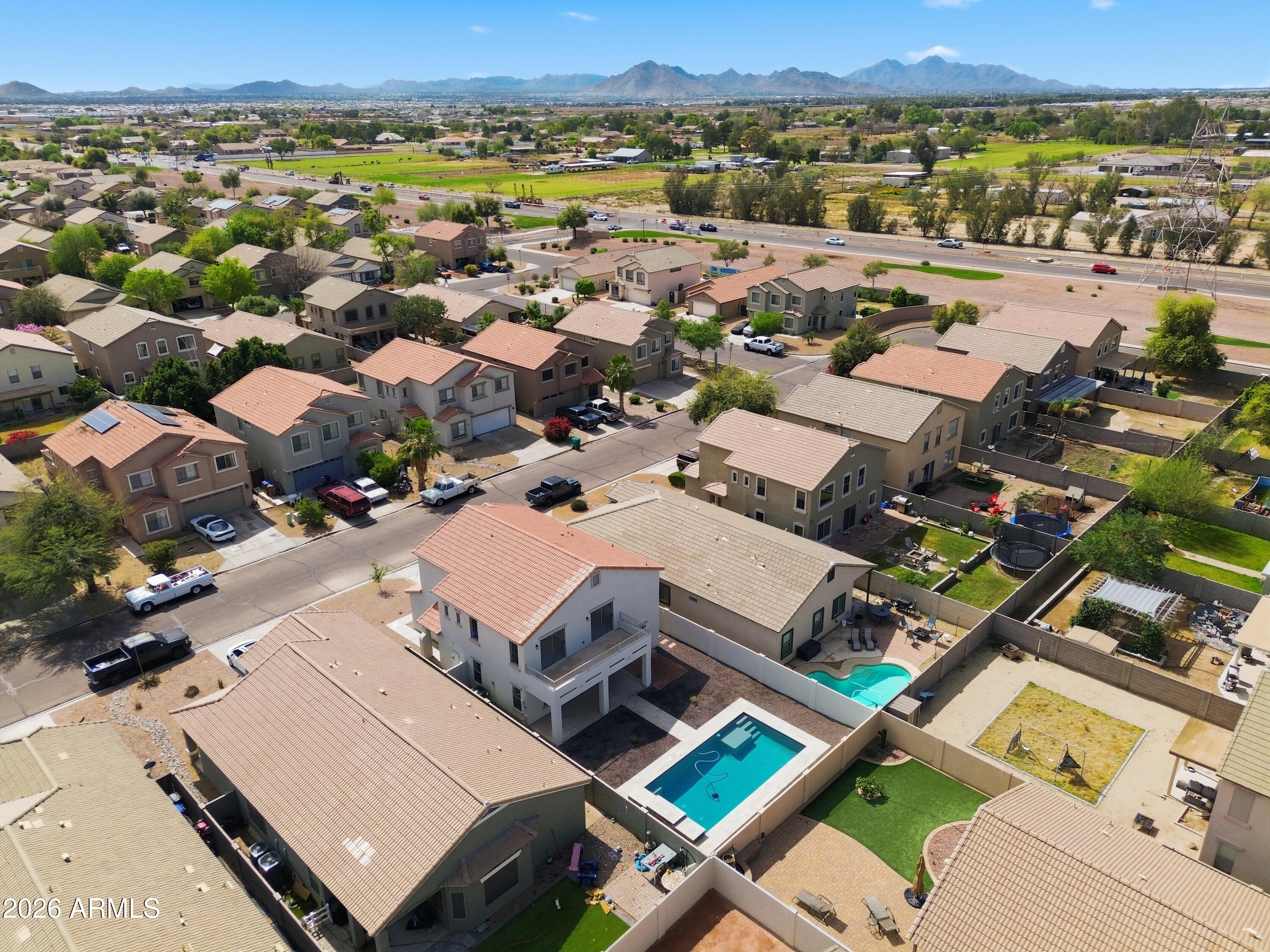 396 E MADDISON Street