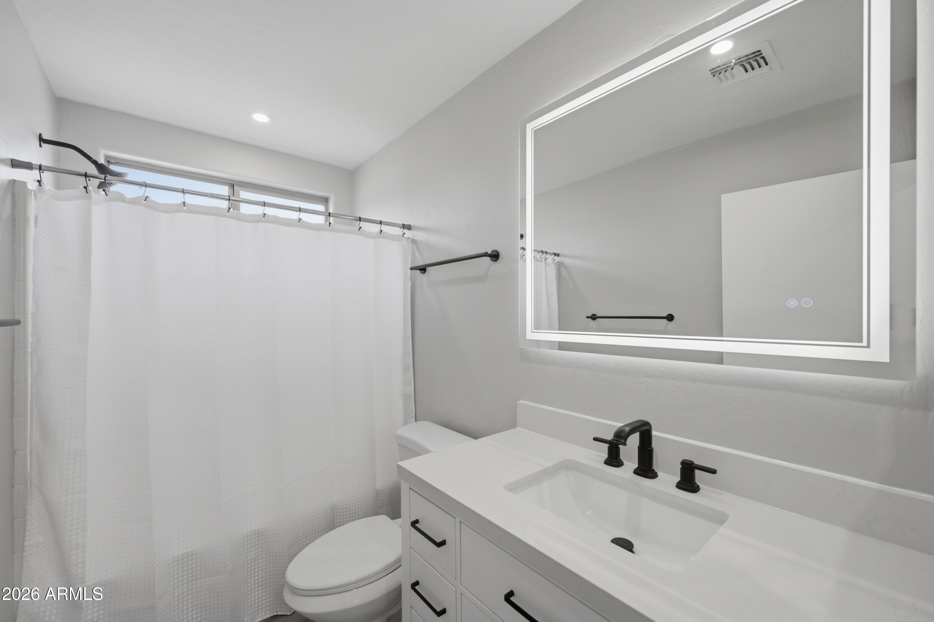 396 E MADDISON Street