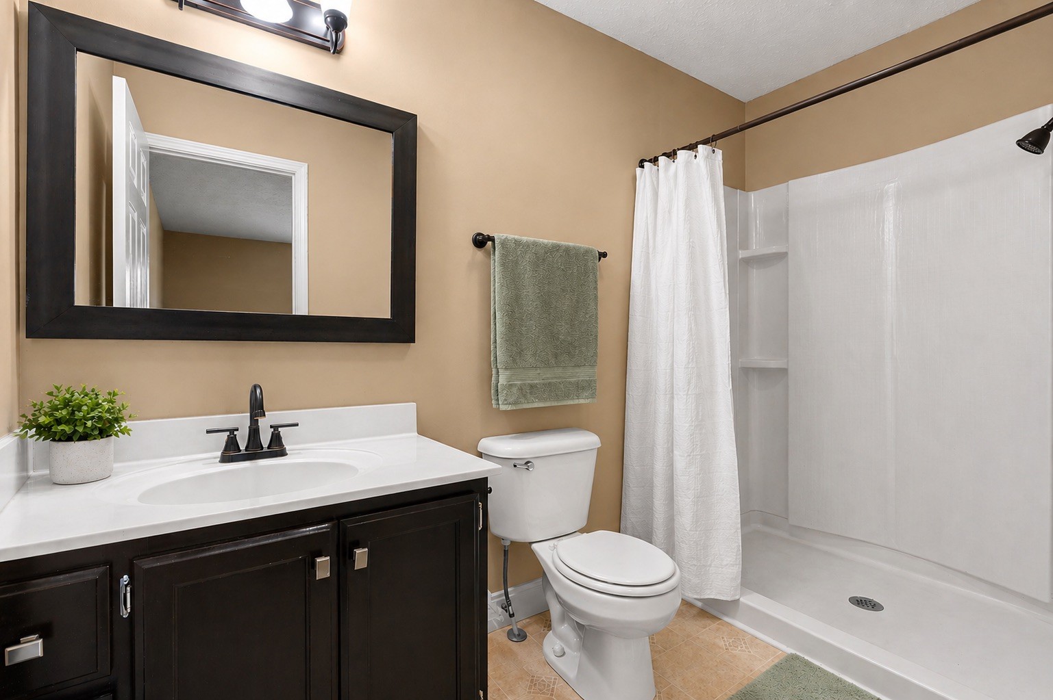 1004 Woodbrier Ln