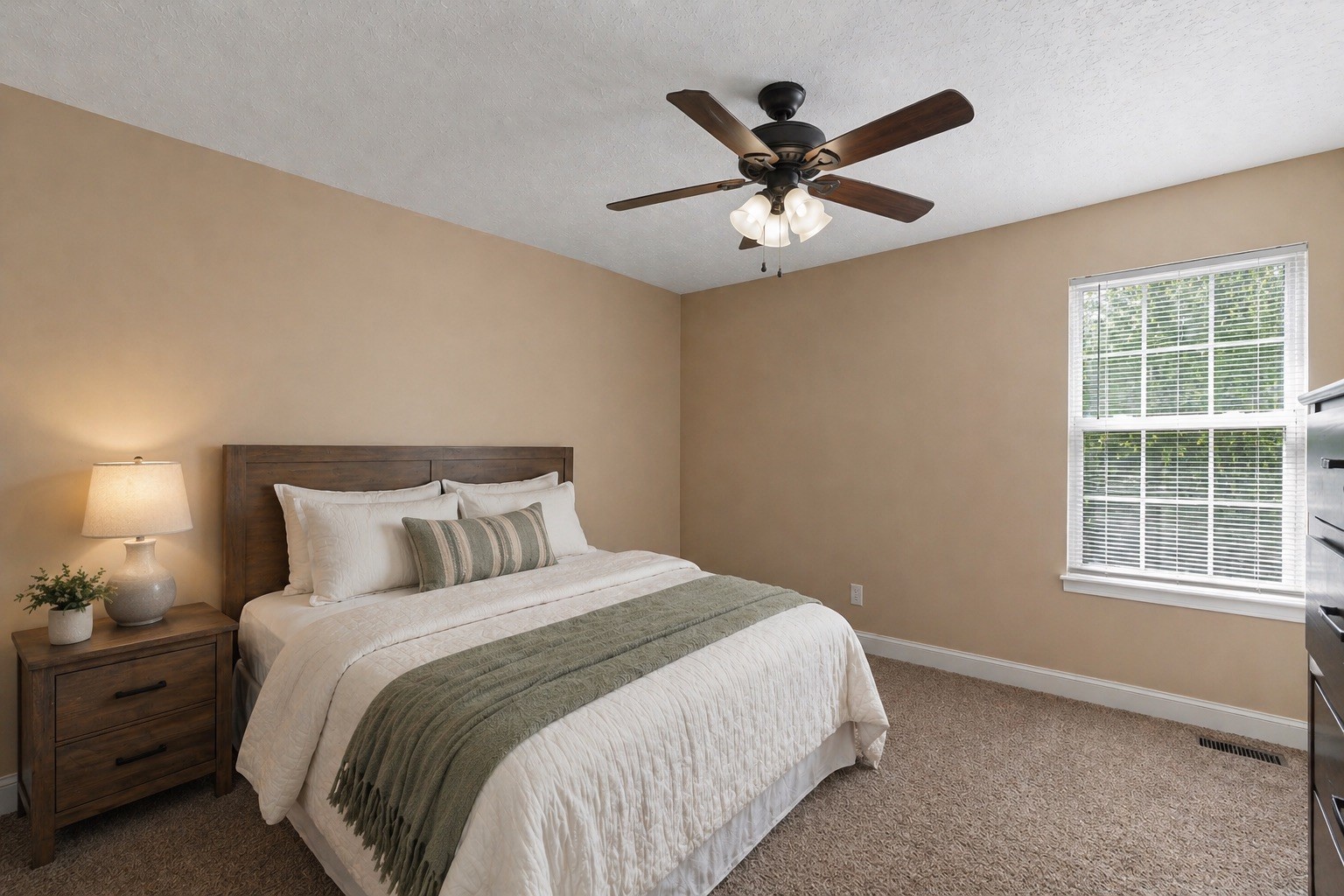 1004 Woodbrier Ln