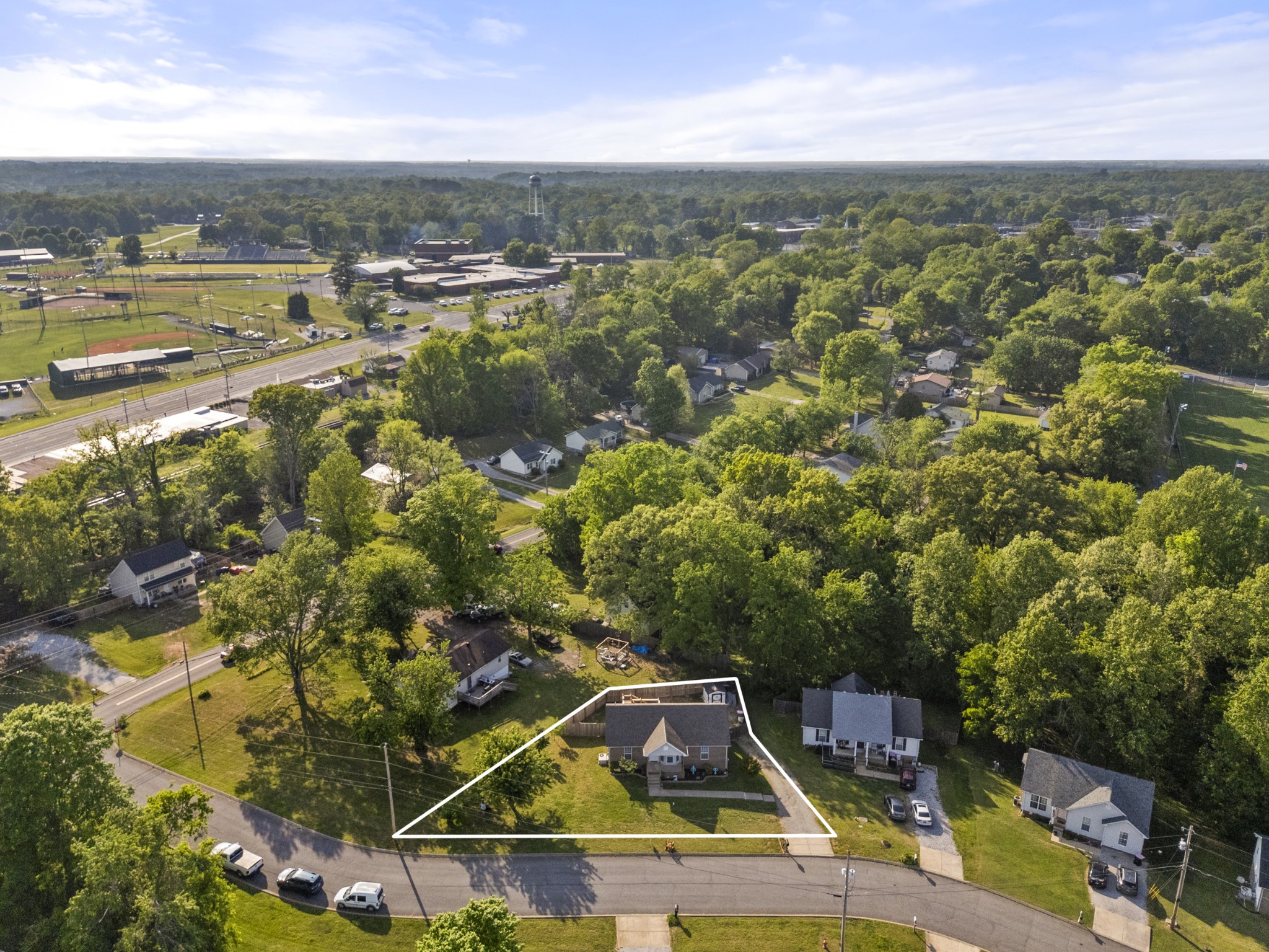 1004 Woodbrier Ln