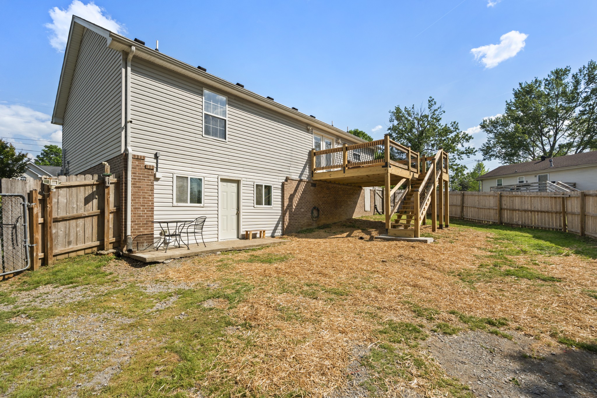 1004 Woodbrier Ln