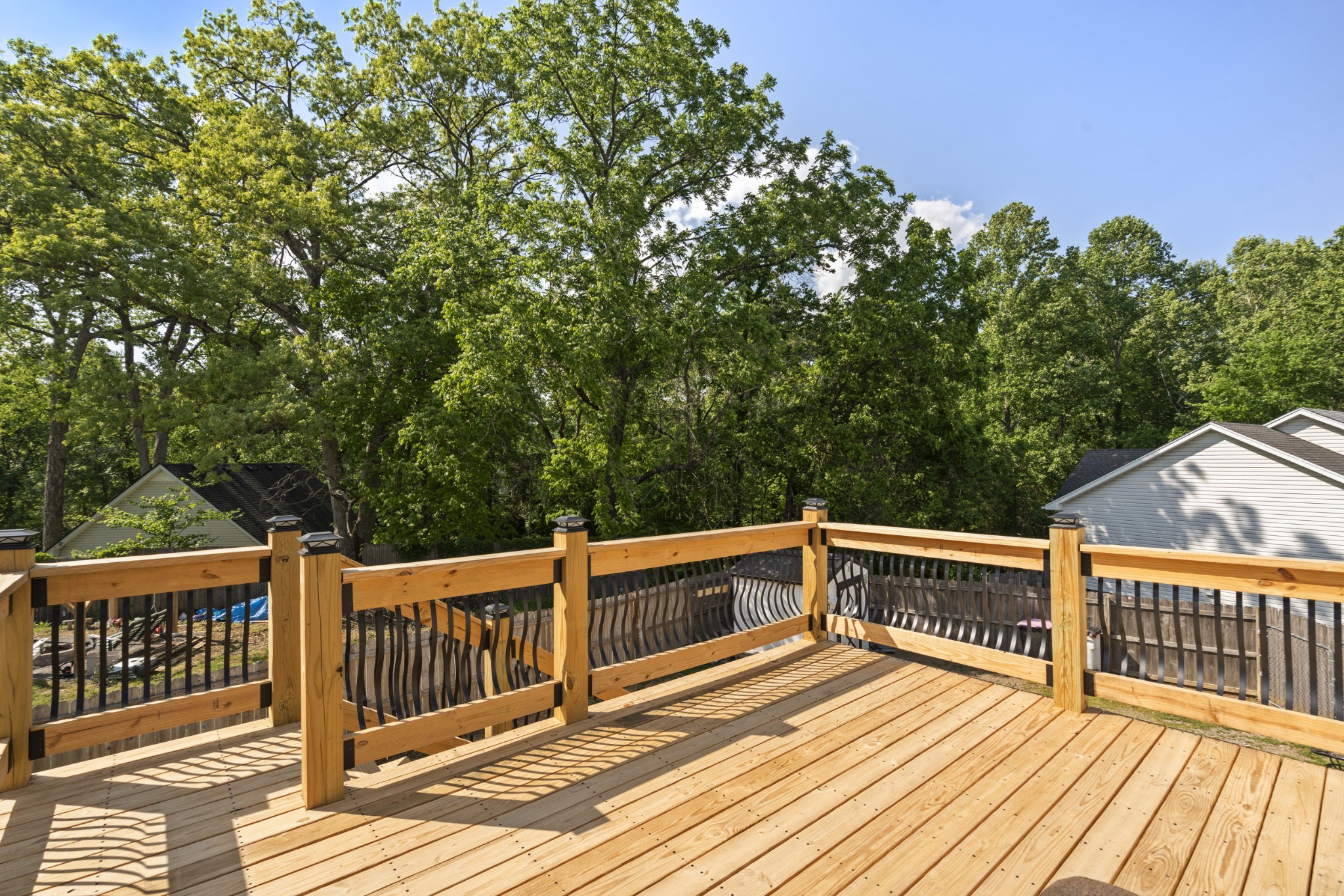 1004 Woodbrier Ln
