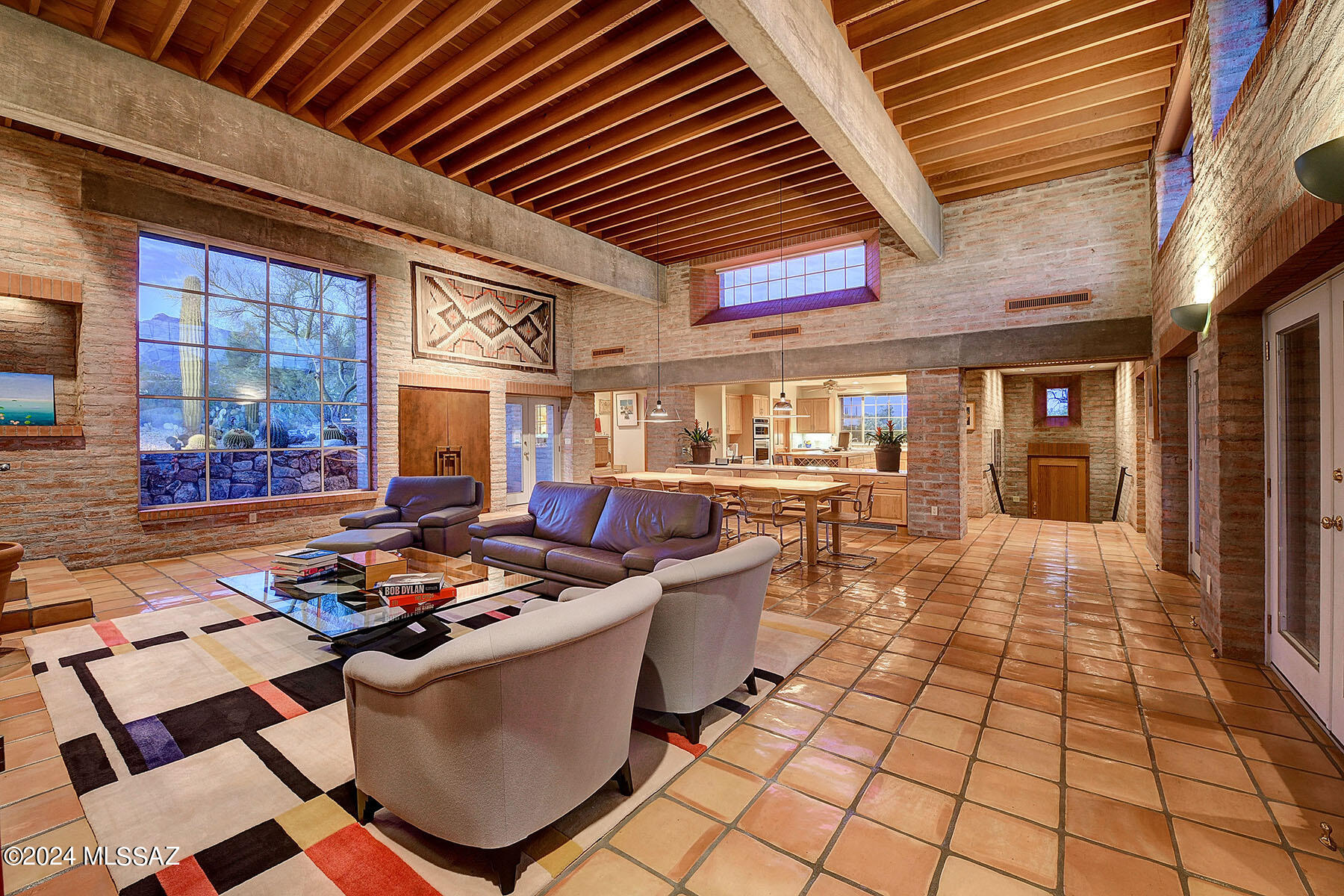 5101 N Circulo Sobrio