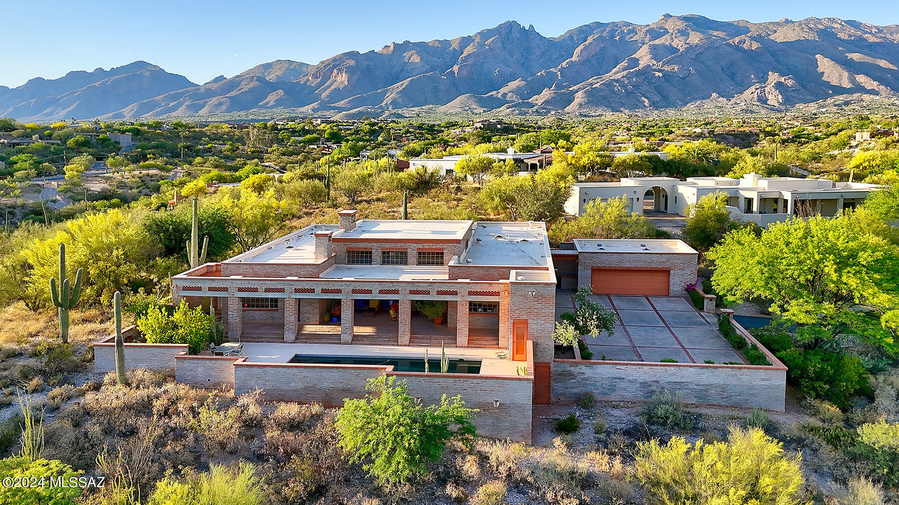 5101 N Circulo Sobrio