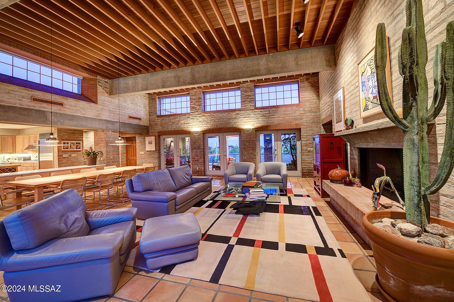 5101 N Circulo Sobrio