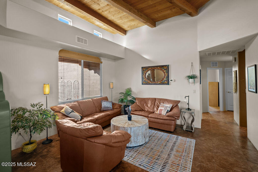 11740 N Diamond Cholla Place