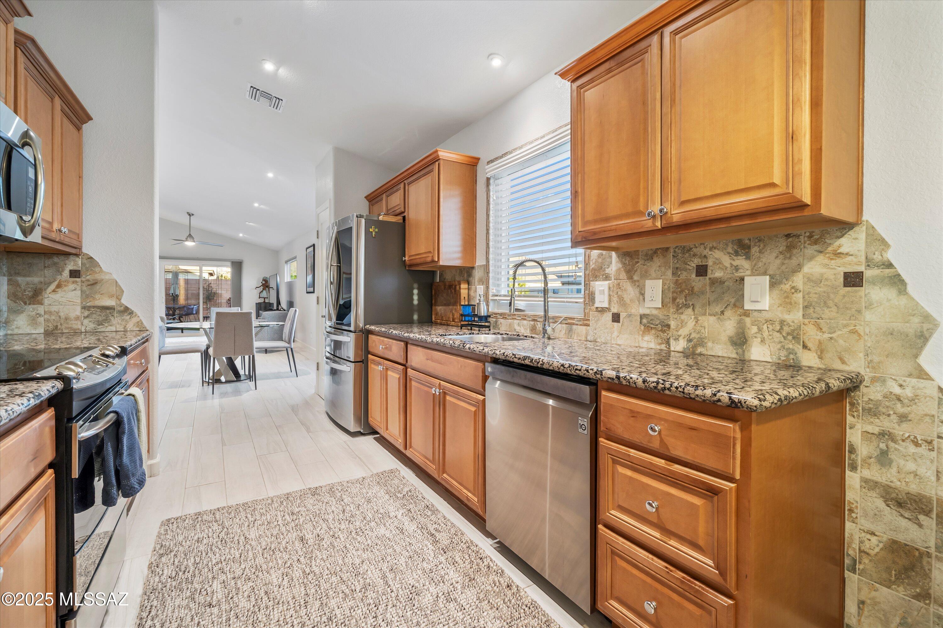8680 N Sunnyvale Drive