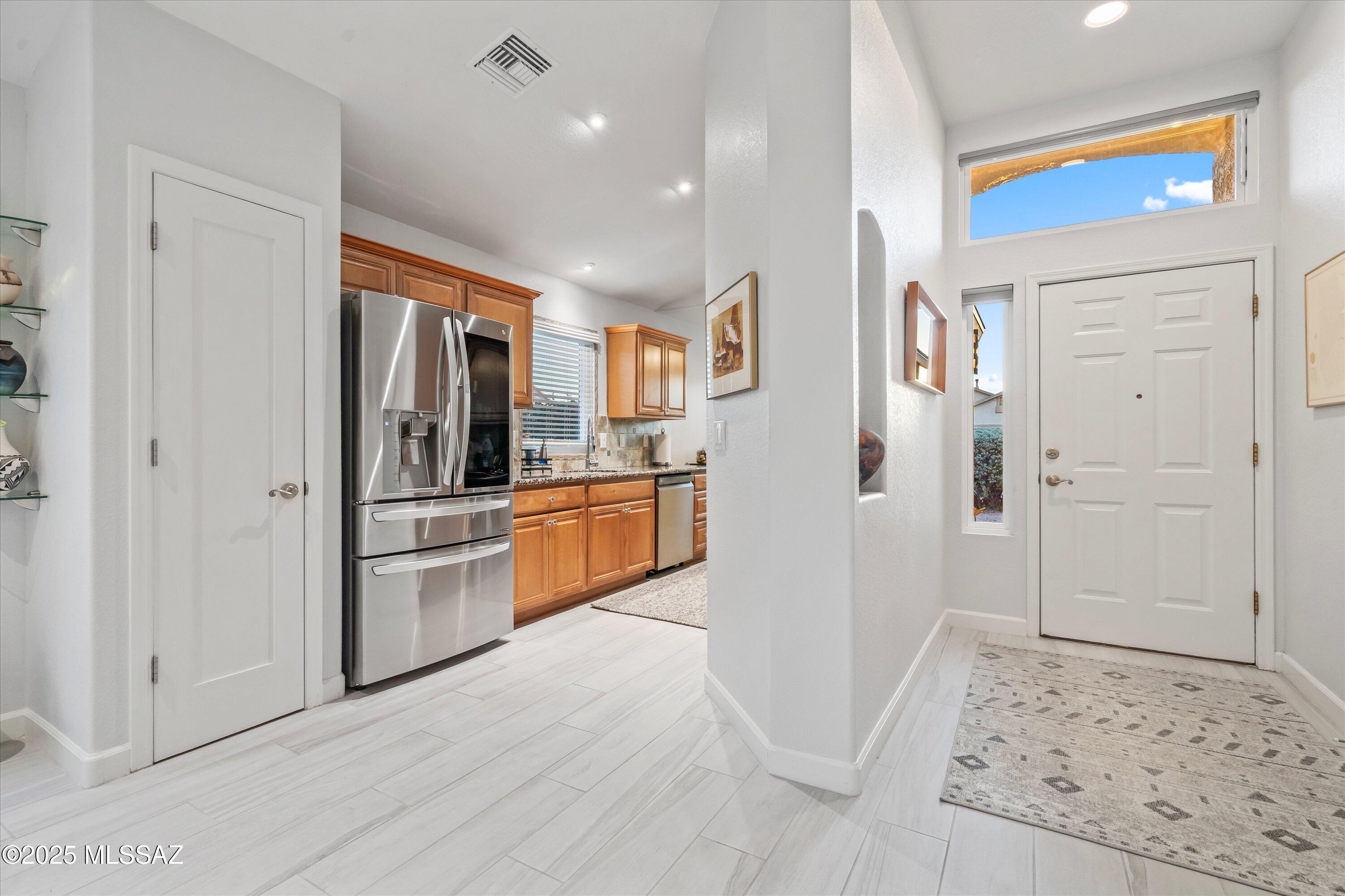 8680 N Sunnyvale Drive