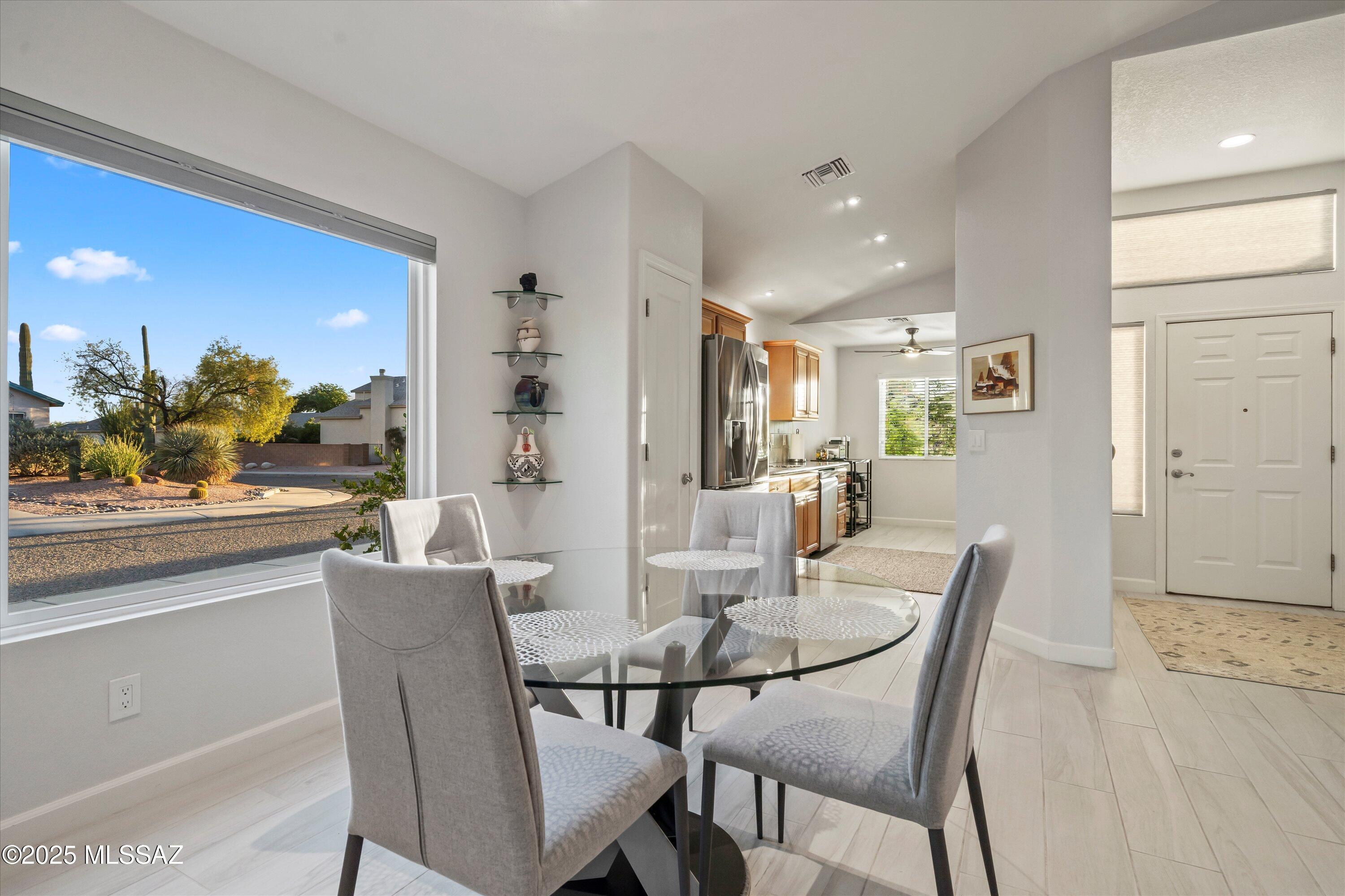 8680 N Sunnyvale Drive