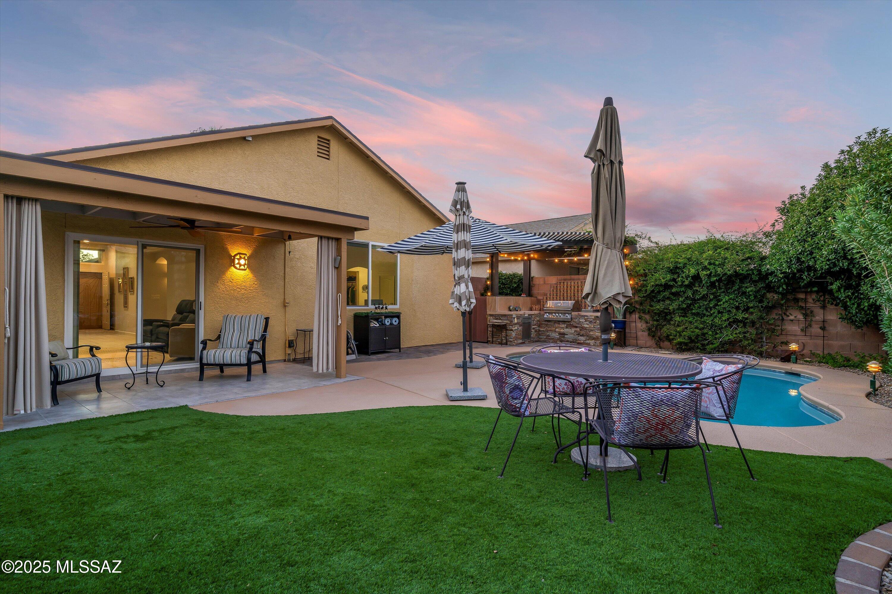 8680 N Sunnyvale Drive