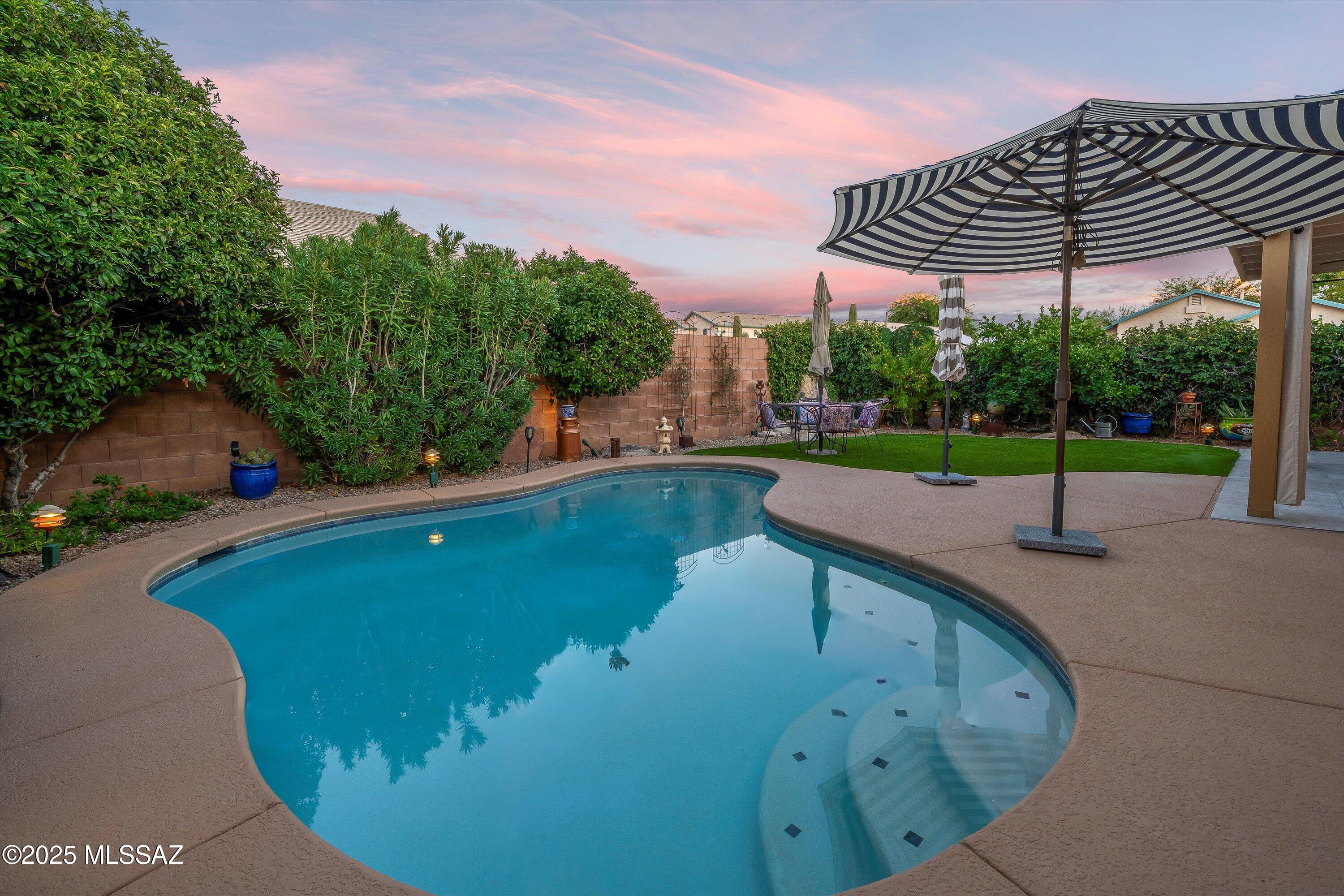 8680 N Sunnyvale Drive