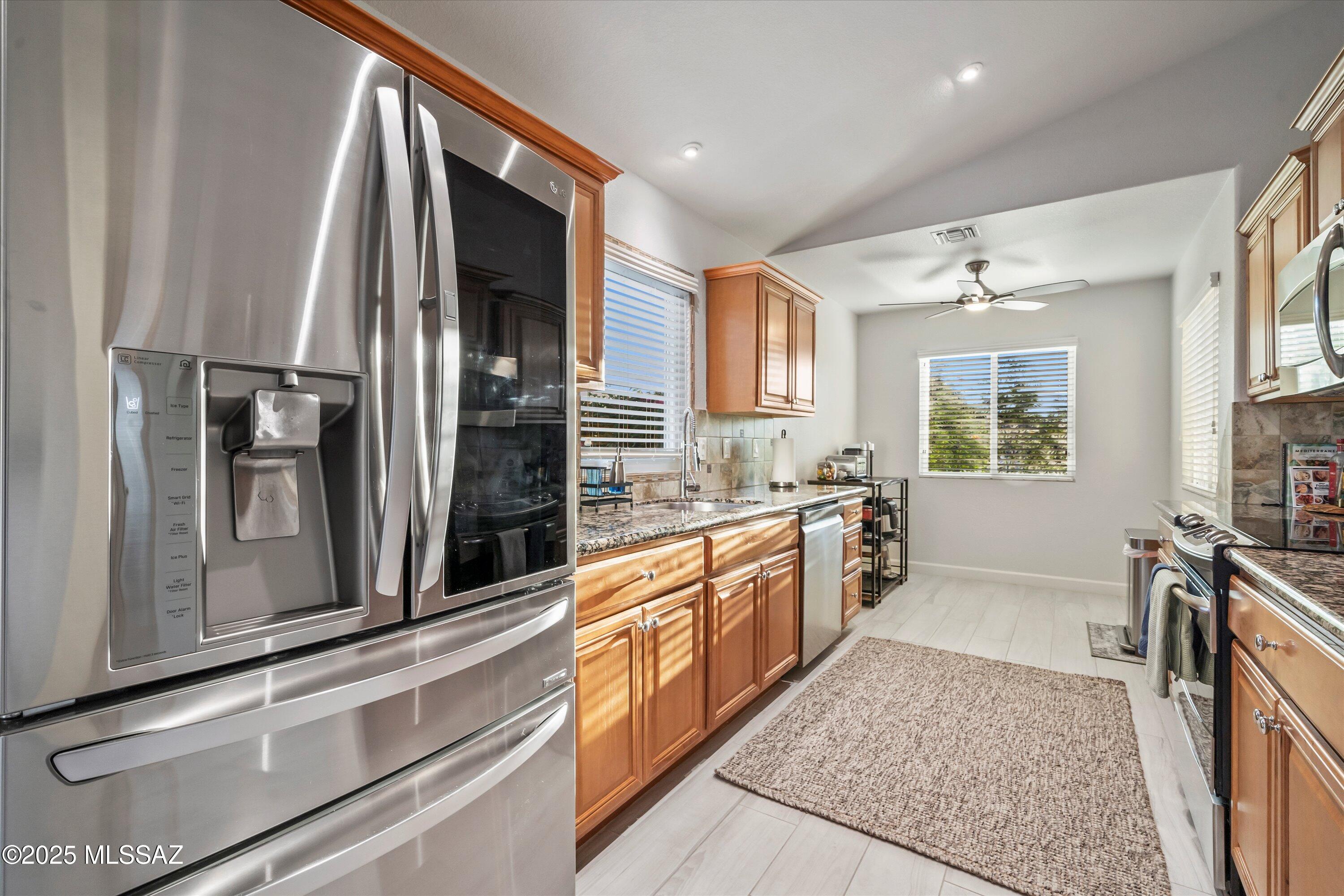 8680 N Sunnyvale Drive