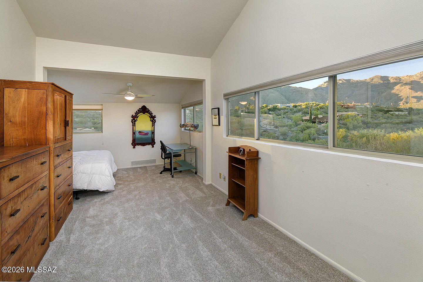 5521 N Paseo Ventoso