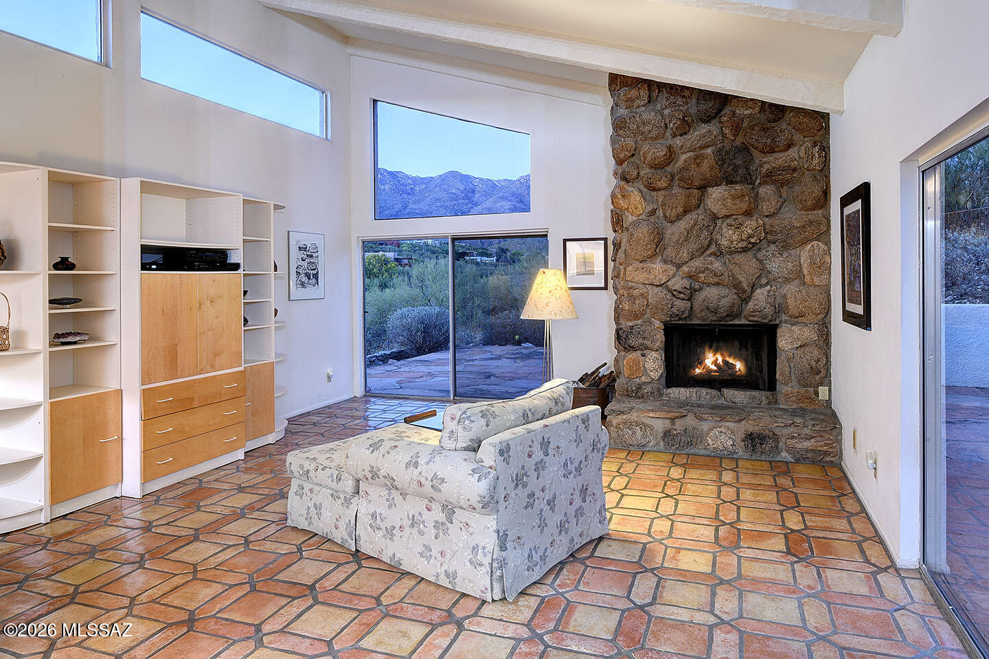 5521 N Paseo Ventoso
