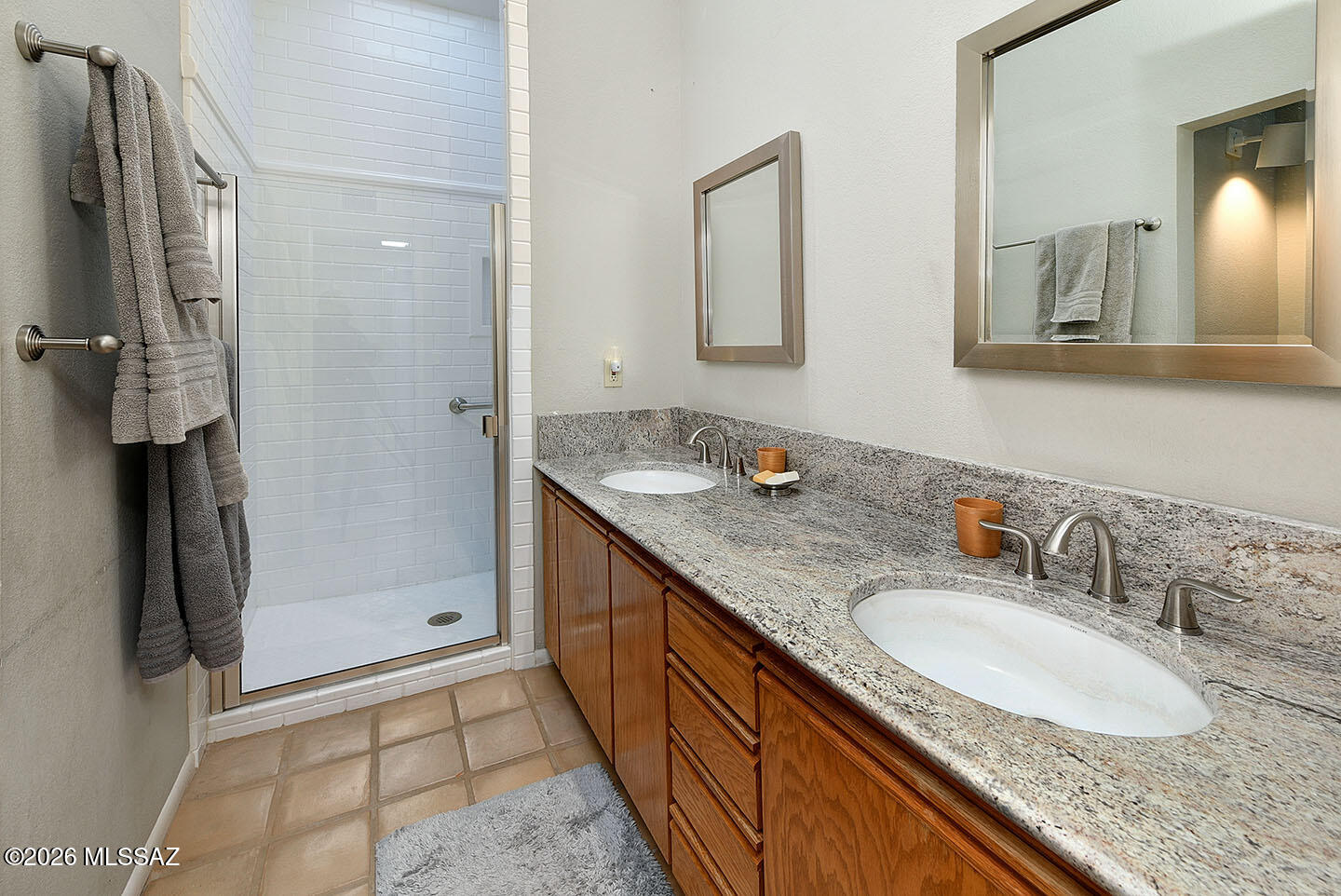 5521 N Paseo Ventoso