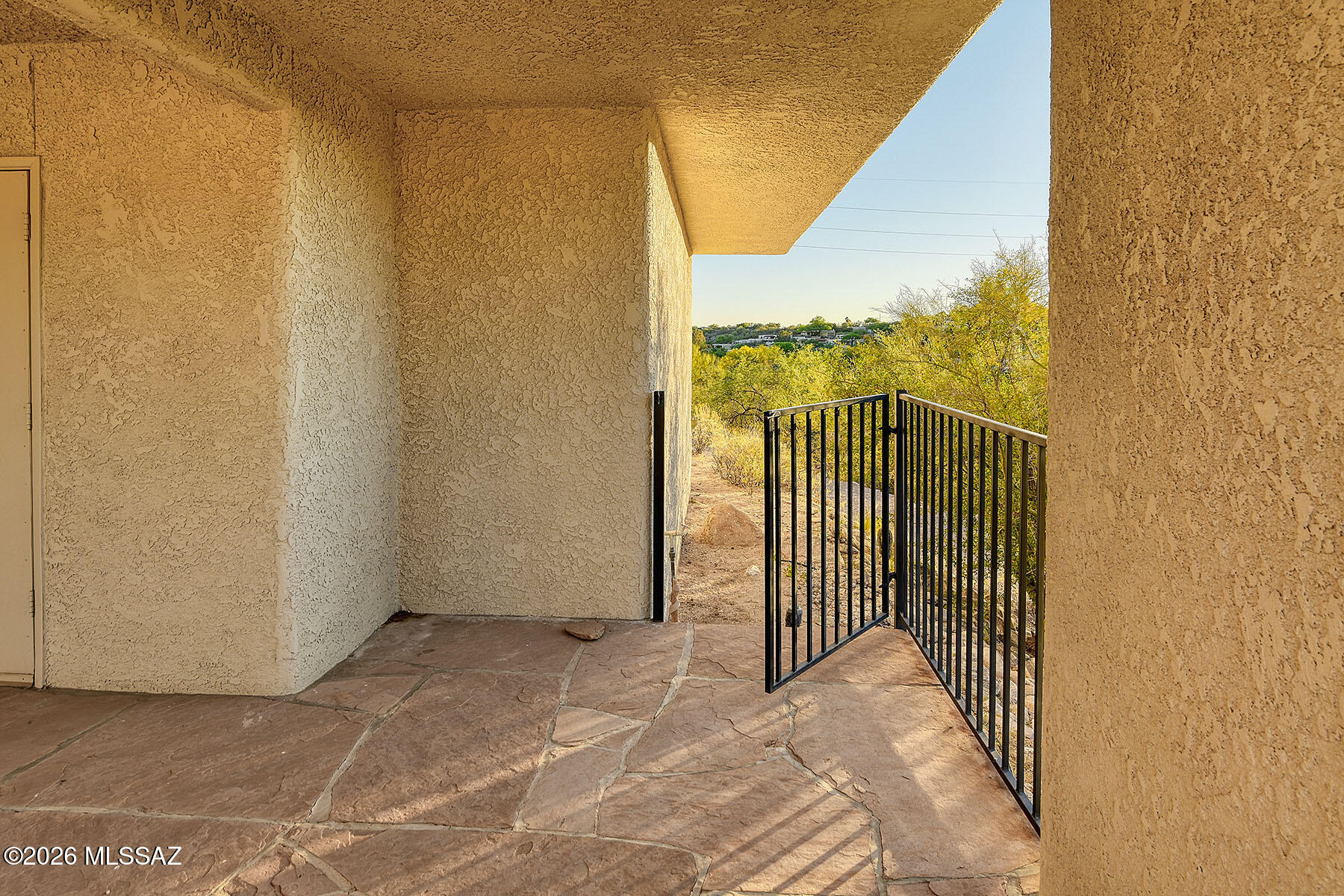 5521 N Paseo Ventoso