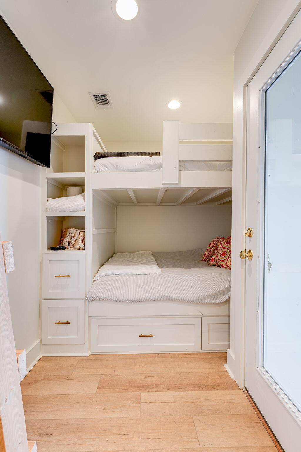 37 Pier Point