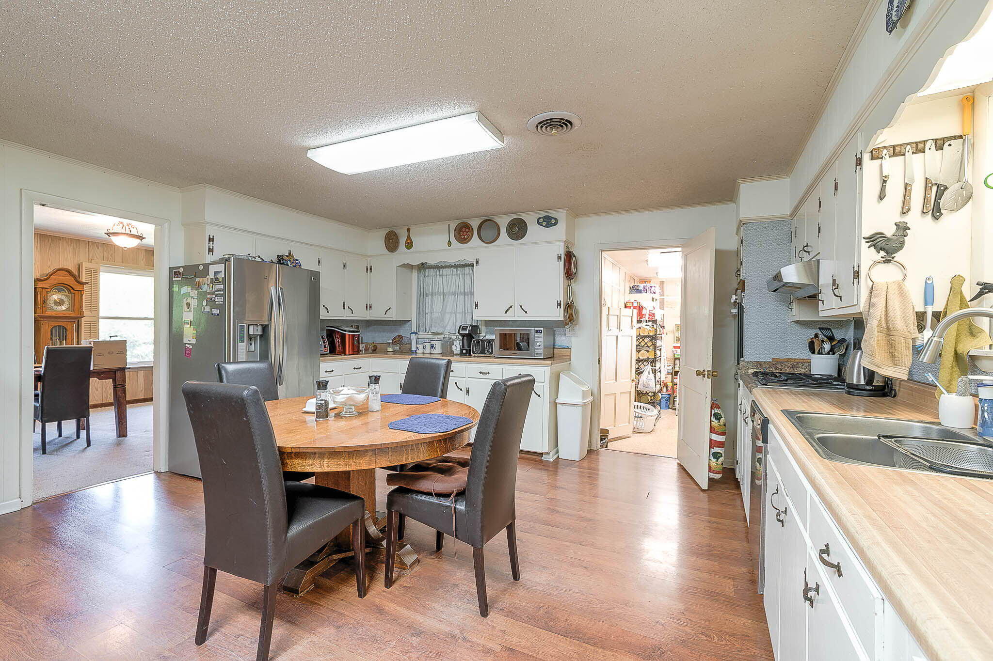 233 J D Broome Rd.